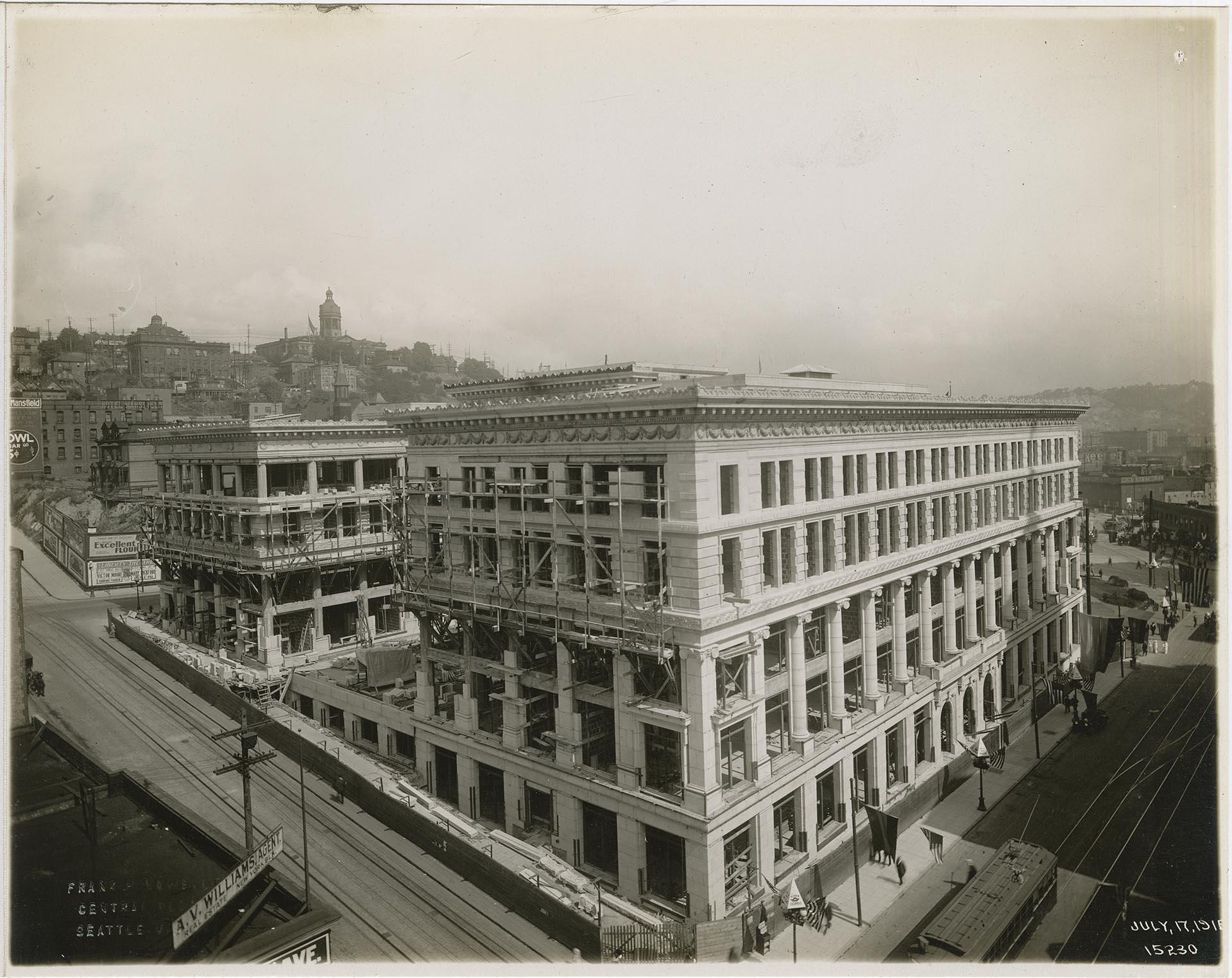 Image of King County Courthouse construction, Seattle, July 17, 1915