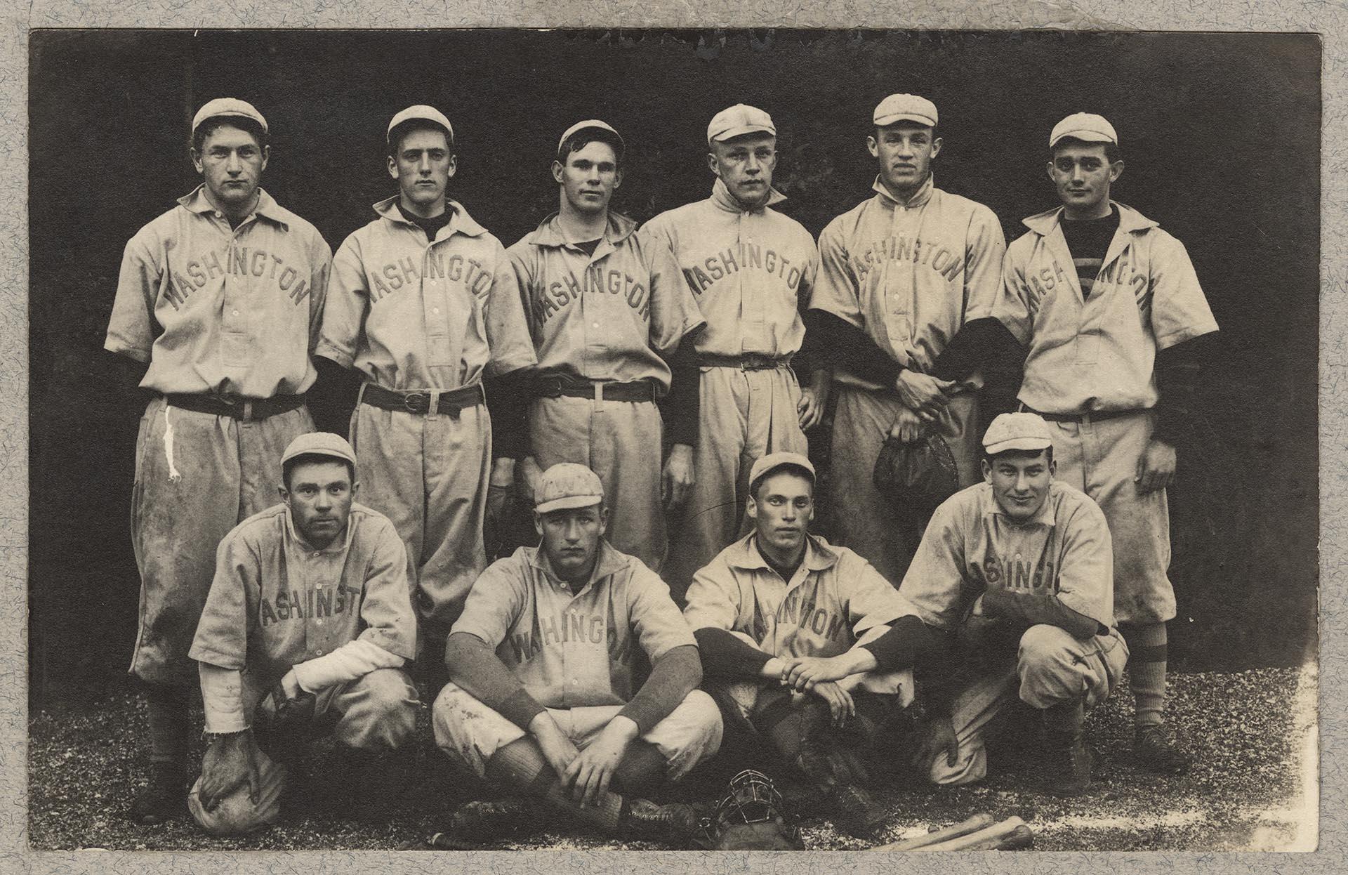 Image of University of Washington baseball team, 1910
