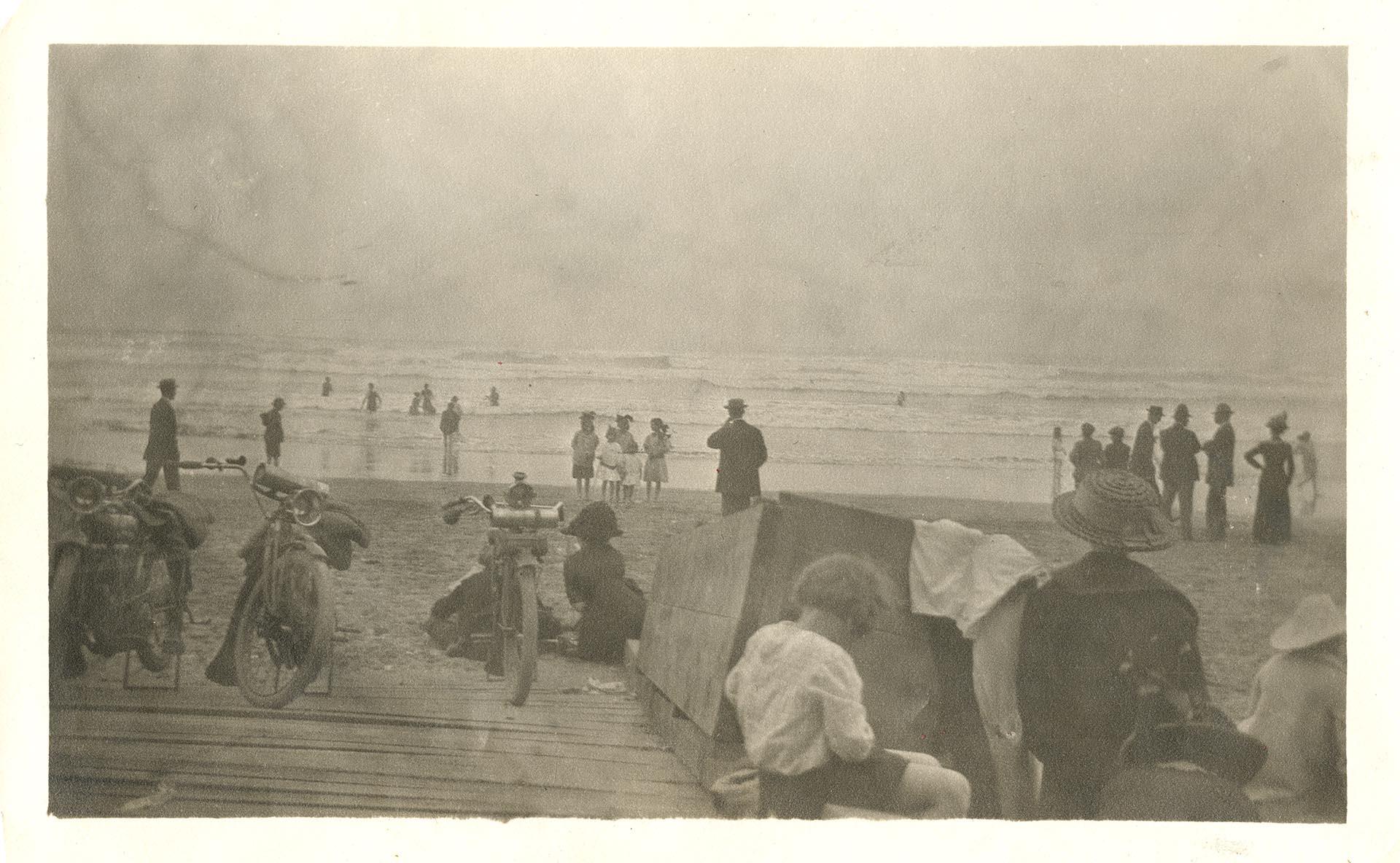 Image of Alki Beach Park, Seattle, circa 1908