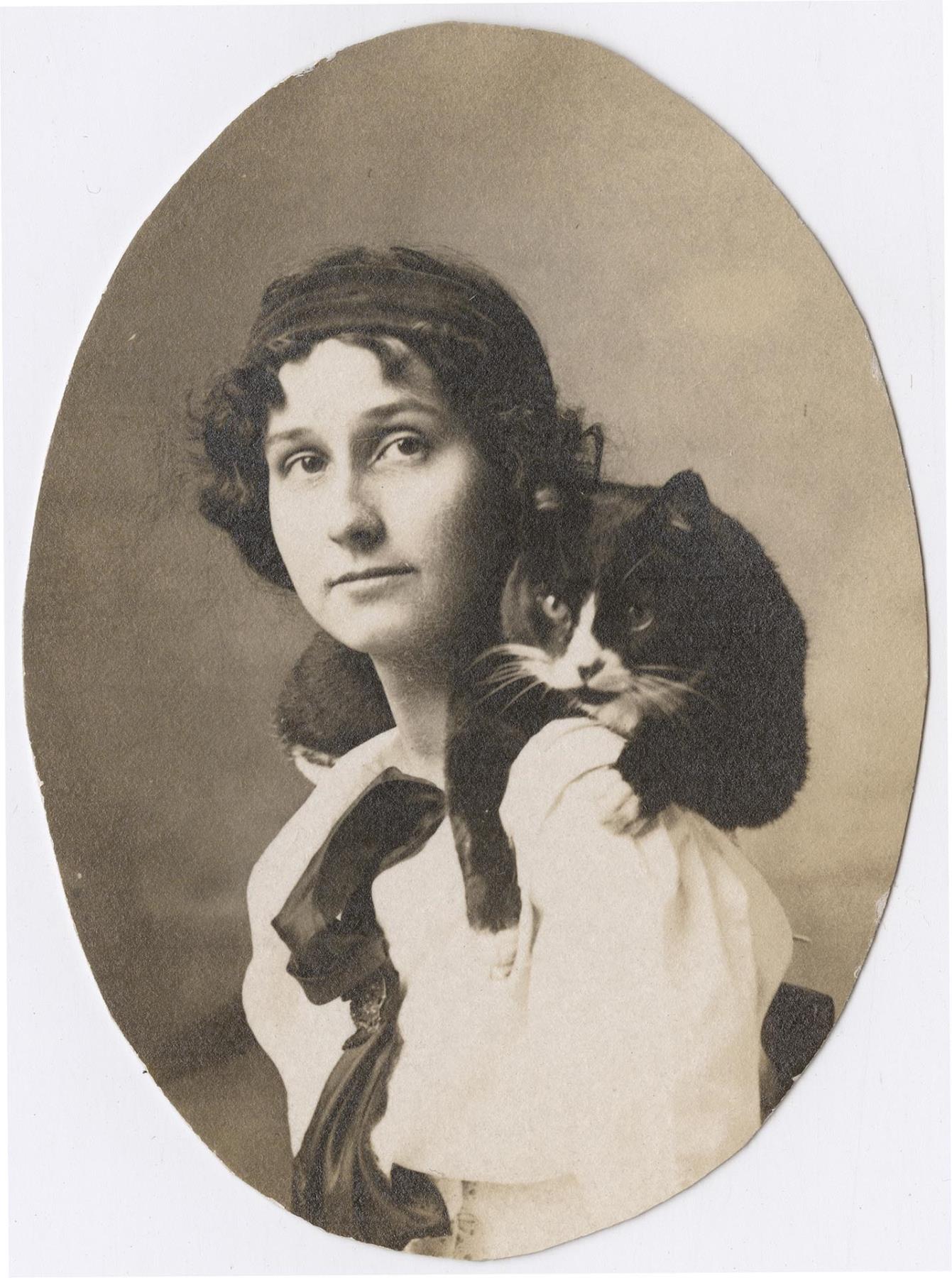 Image of Portrait of Sue Jean Price with cat, Seattle, circa 1925