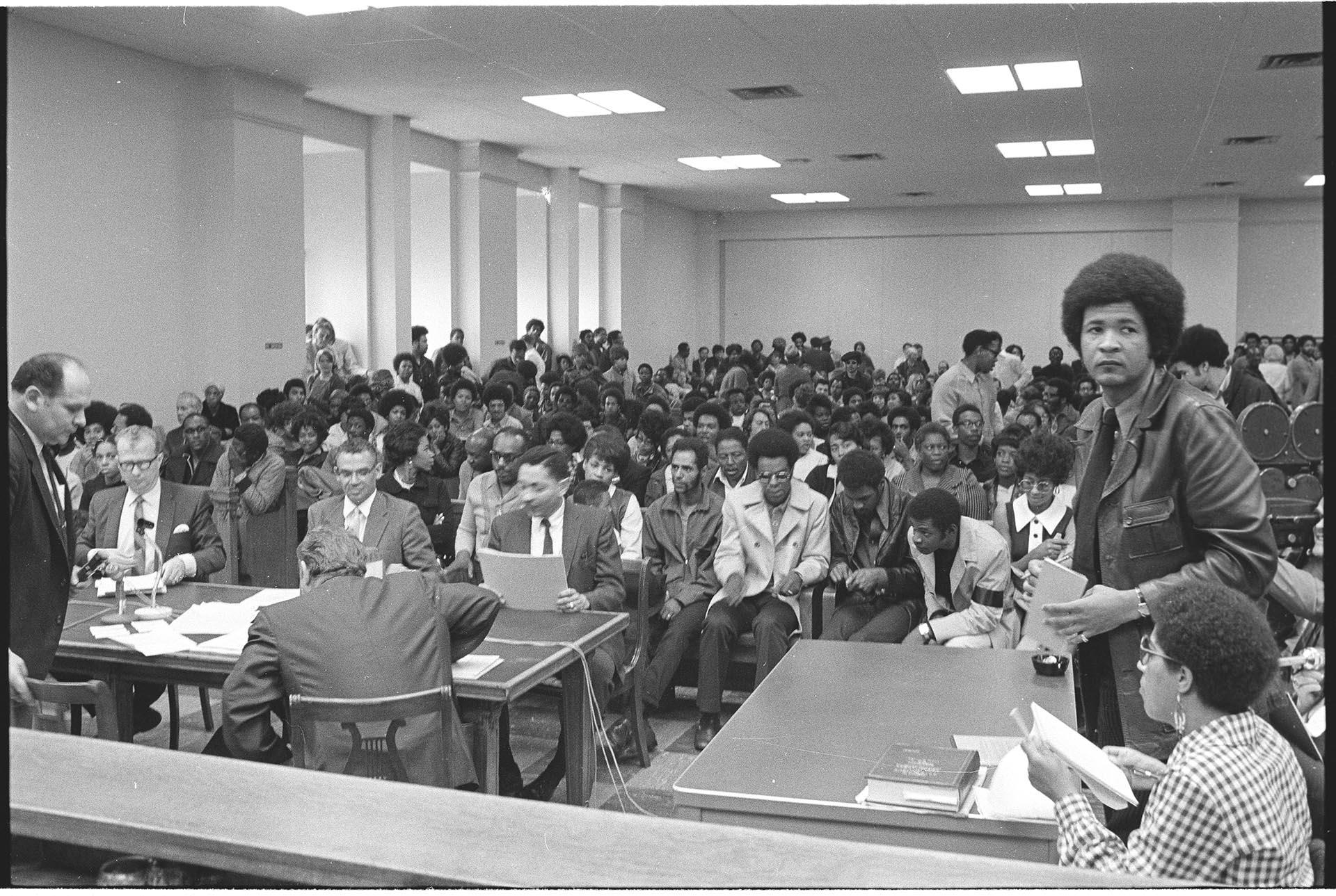 Image of Spectators in courtroom at Larry Ward inquest, May 22,1970