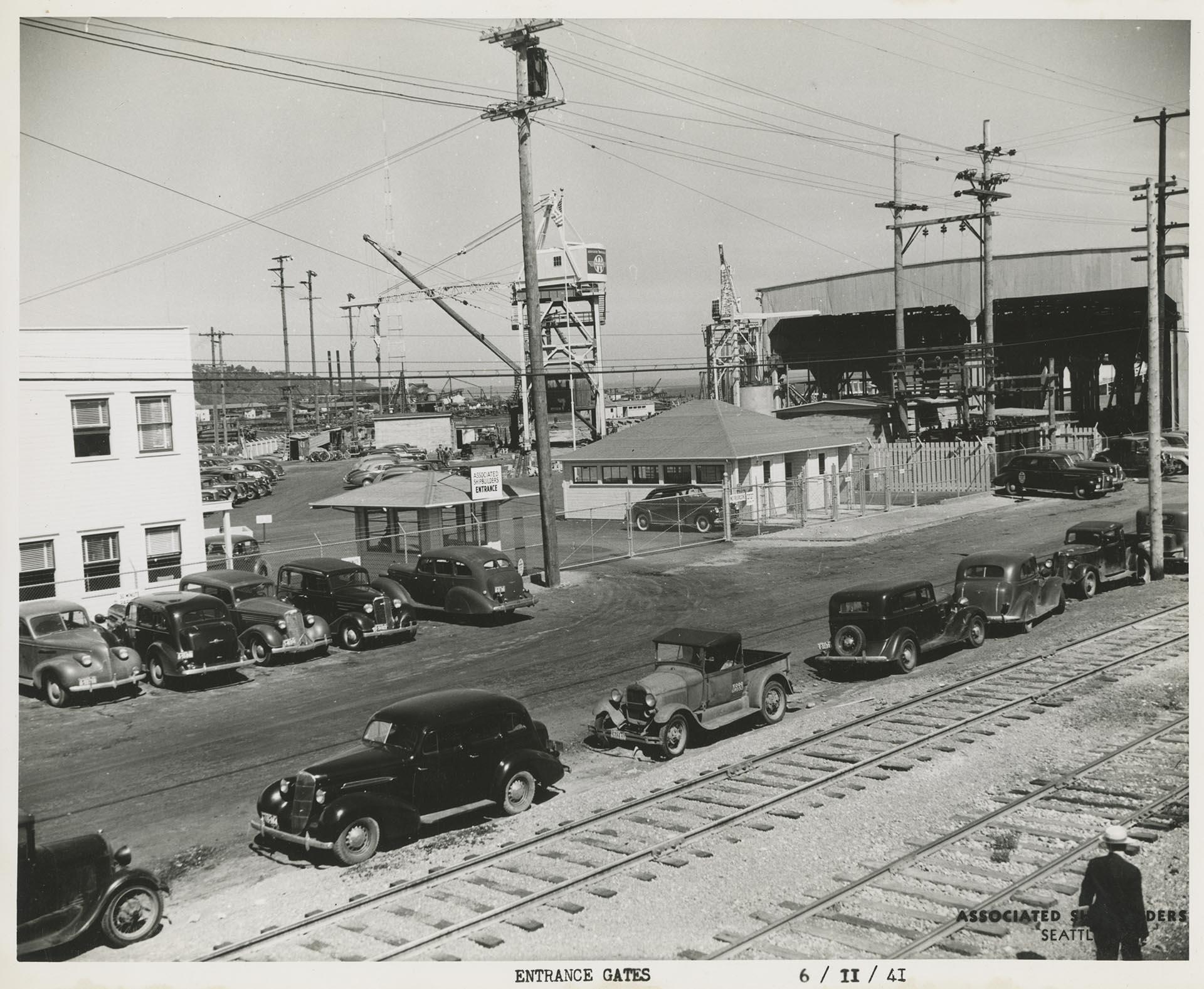 Image of Entrance gate of Associated Shipbuilders, Seattle, June 11, 1941