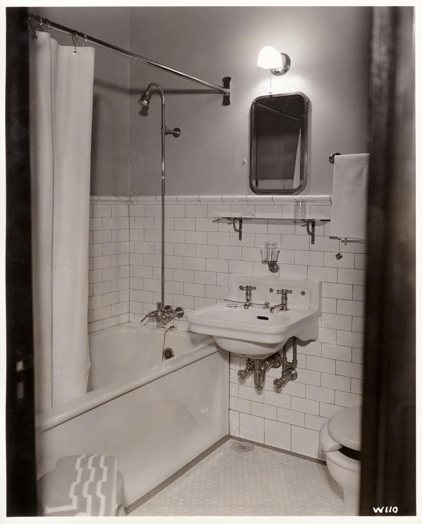 Image of Private bath in the Frye Hotel, Seattle, circa 1940<br />Stamped on back: Hotel Frye, Seattle, Wash.<br />circa 1940