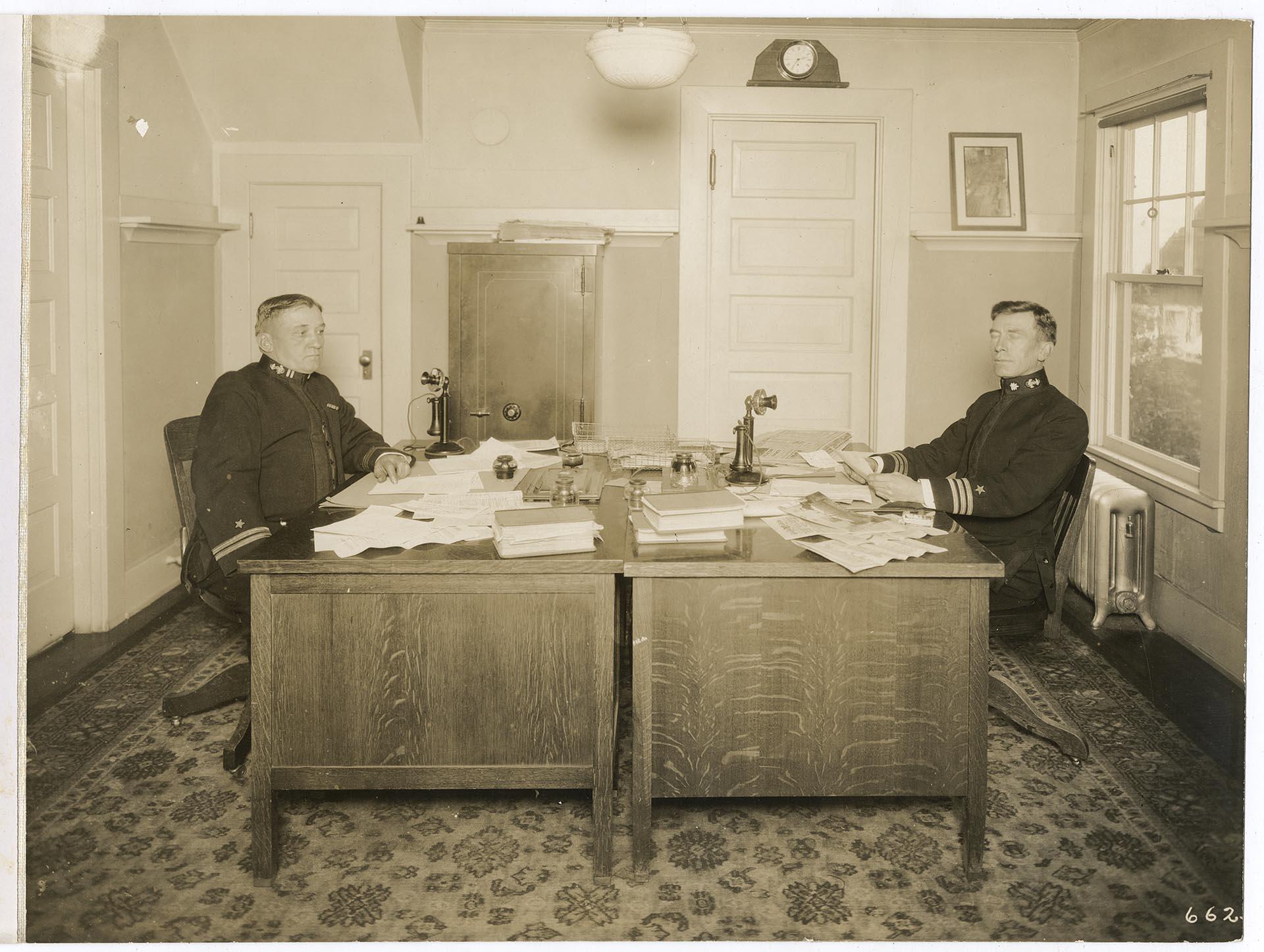 Image of Commandant Freeman and Boatswain Hazard at the Naval Training Station, Seattle, circa 1918