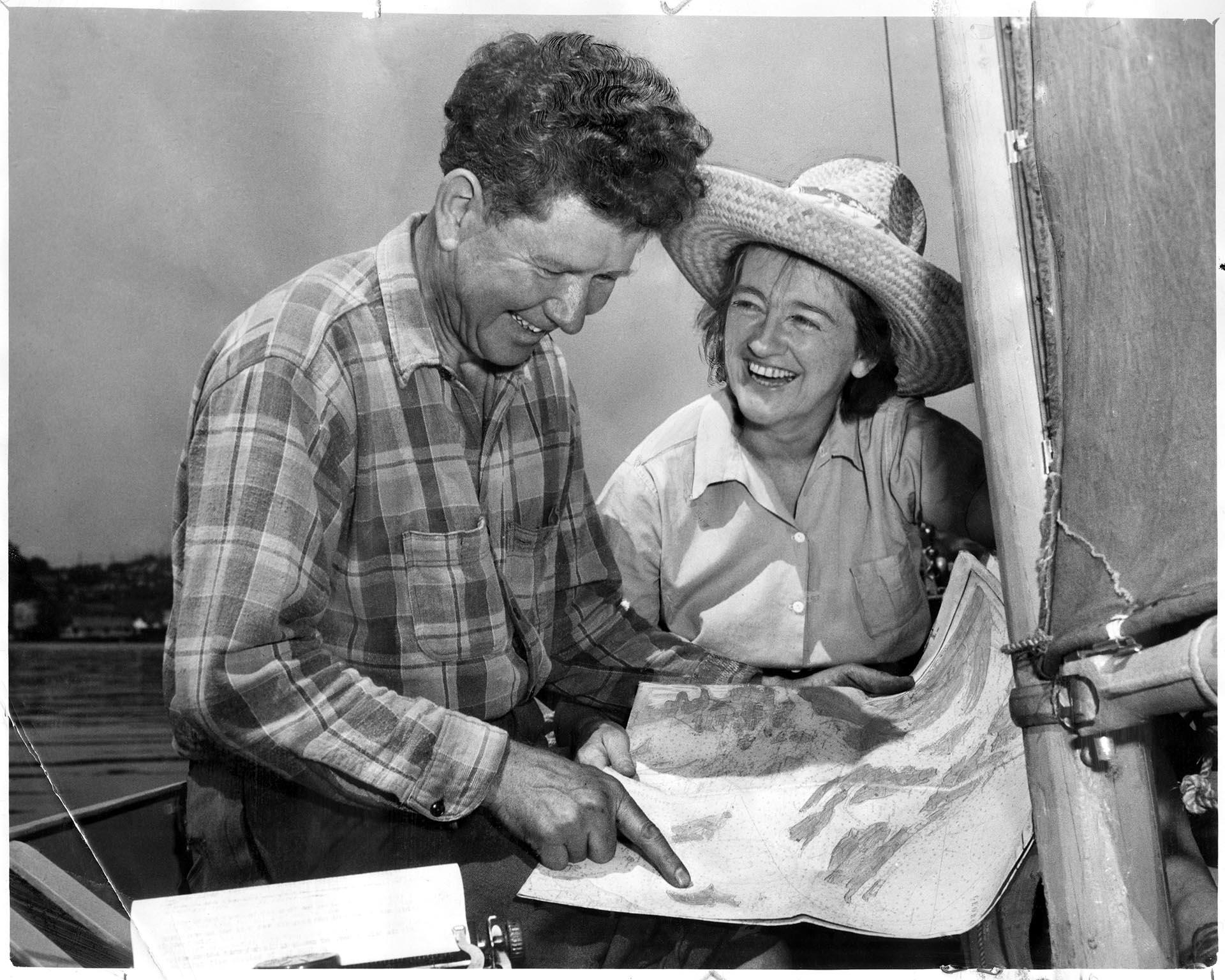 Image of Farrar and June Burn preparing for cruise through San Juan Islands, Seattle, June 1, 1946