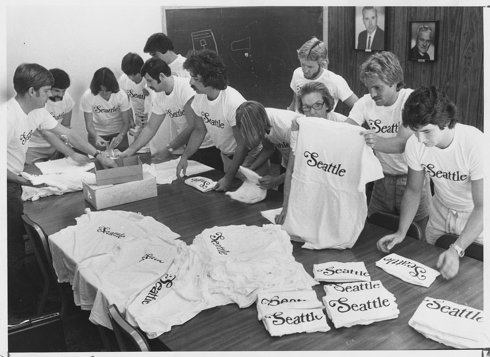 Image of SU students package 