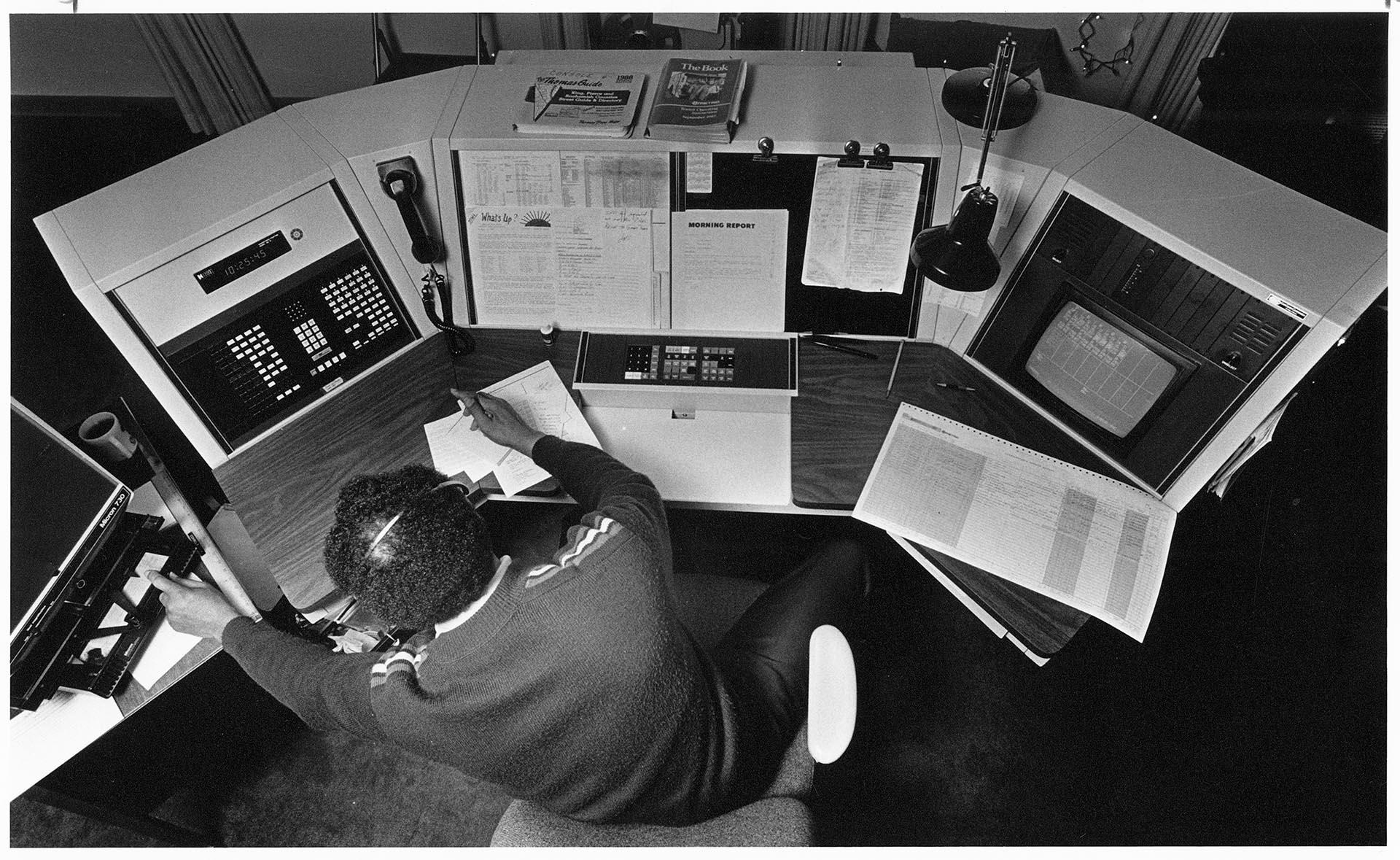 Image of Sam Mason coordinating Metro traffic communications, Seattle, December 14, 1987