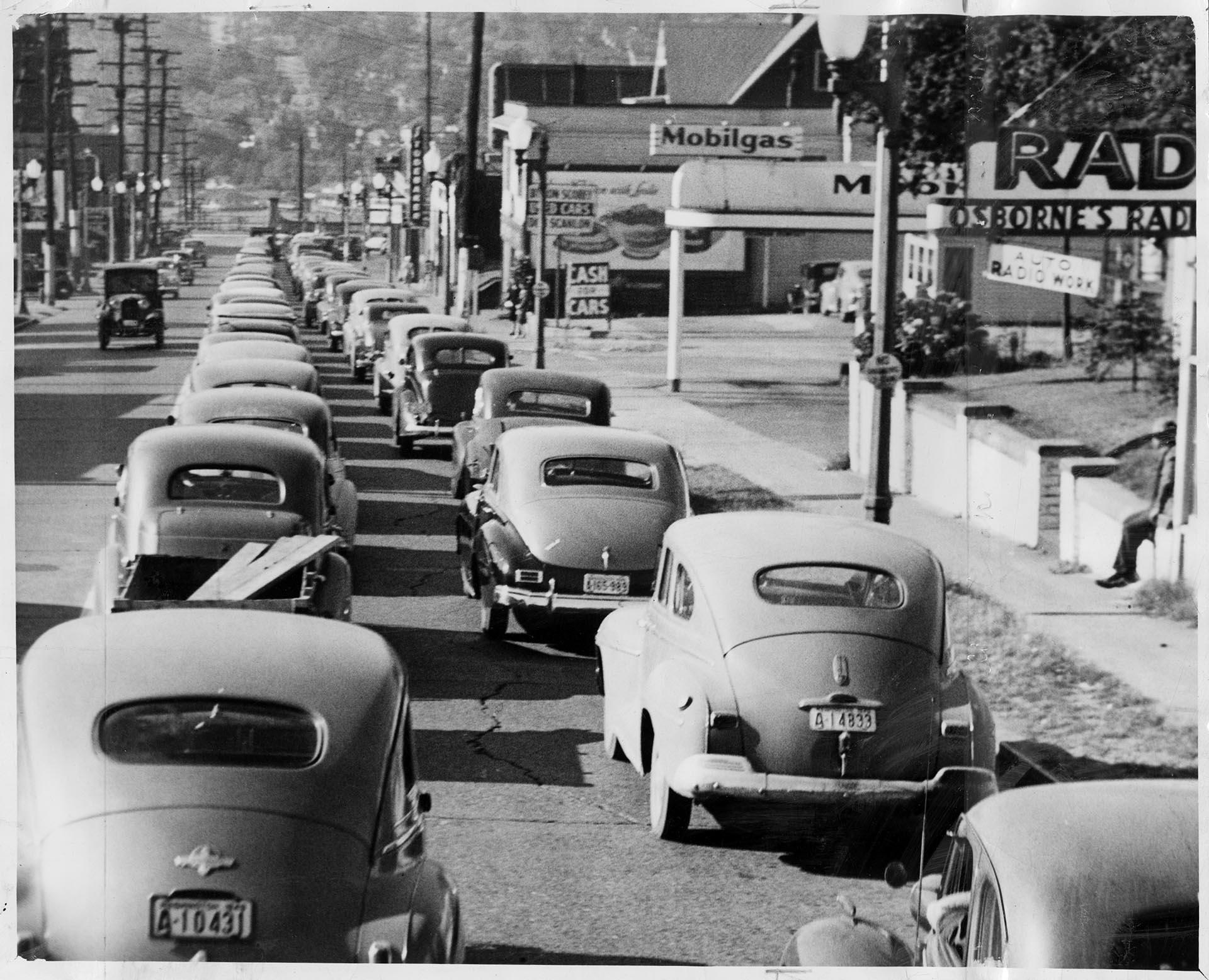 Image of Morning traffic on Roosevelt Way, Seattle, August 9, 1946