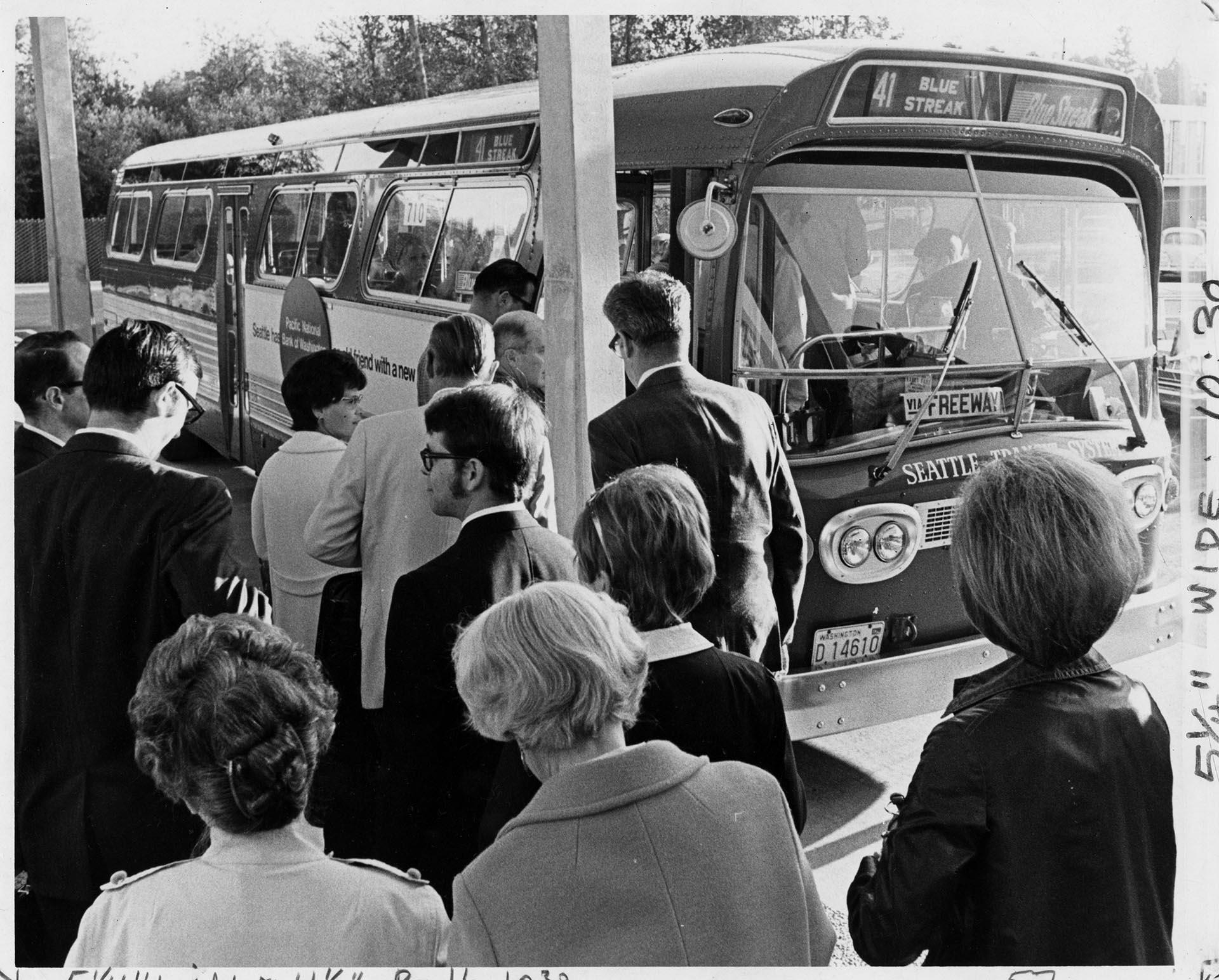 Image of Passengers boarding Blue Streak bus at Northgate, Seattle, September 9, 1970