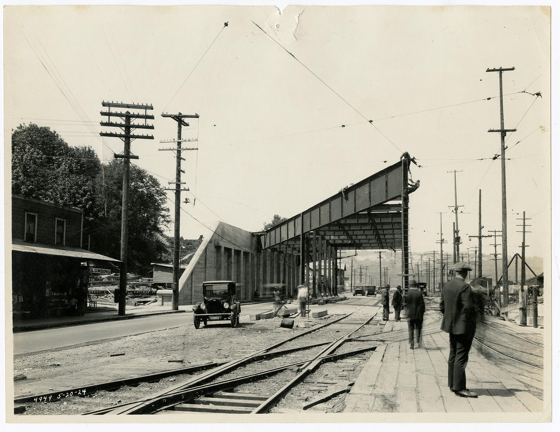 Image of West Spokane Street Bridge base under construction, Seattle, May 20, 1924
