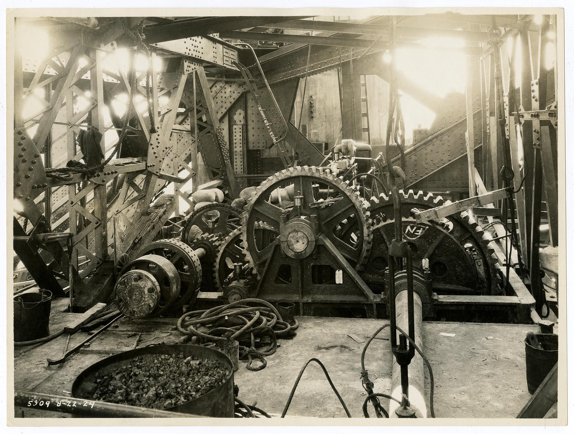 Image of West Spokane Street Bridge drawbridge gears, Seattle, August 22, 1924
