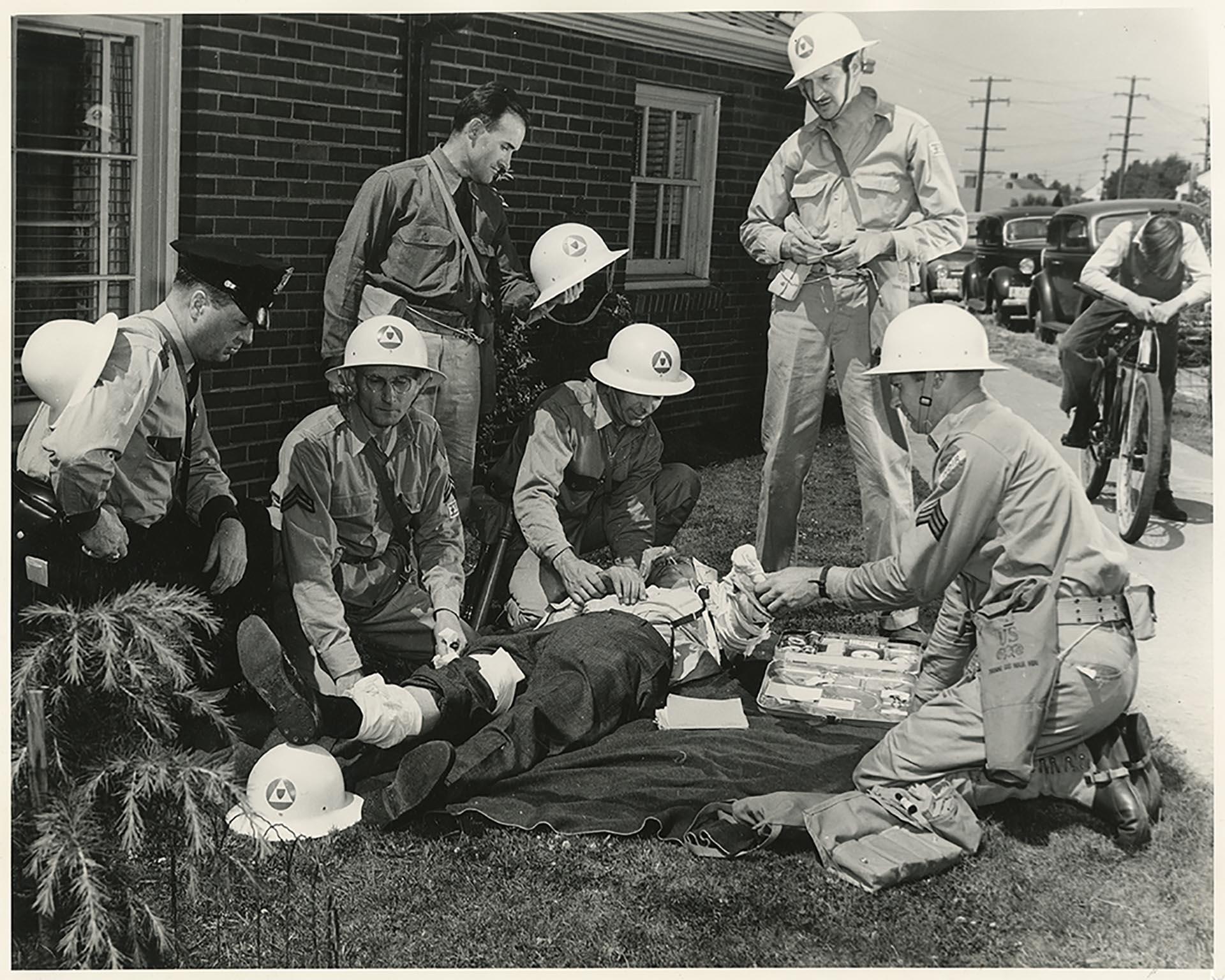 Image of HDIR members in first aid drill, Seattle circa 1941
