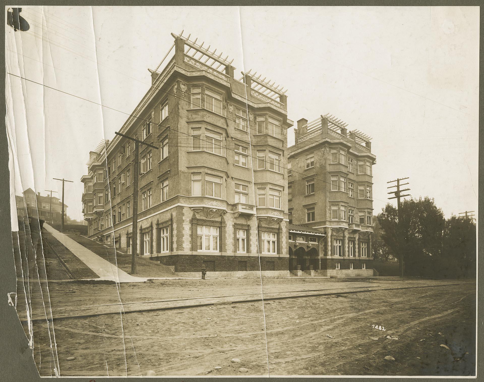 Image of Chelsea Family Hotel, circa 1905