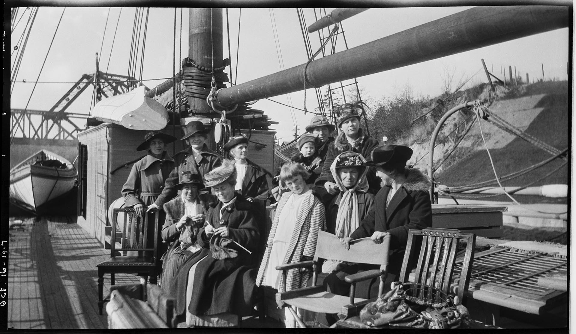 Image of Passengers on board the ship Patterson, Seattle, October 16, 1917