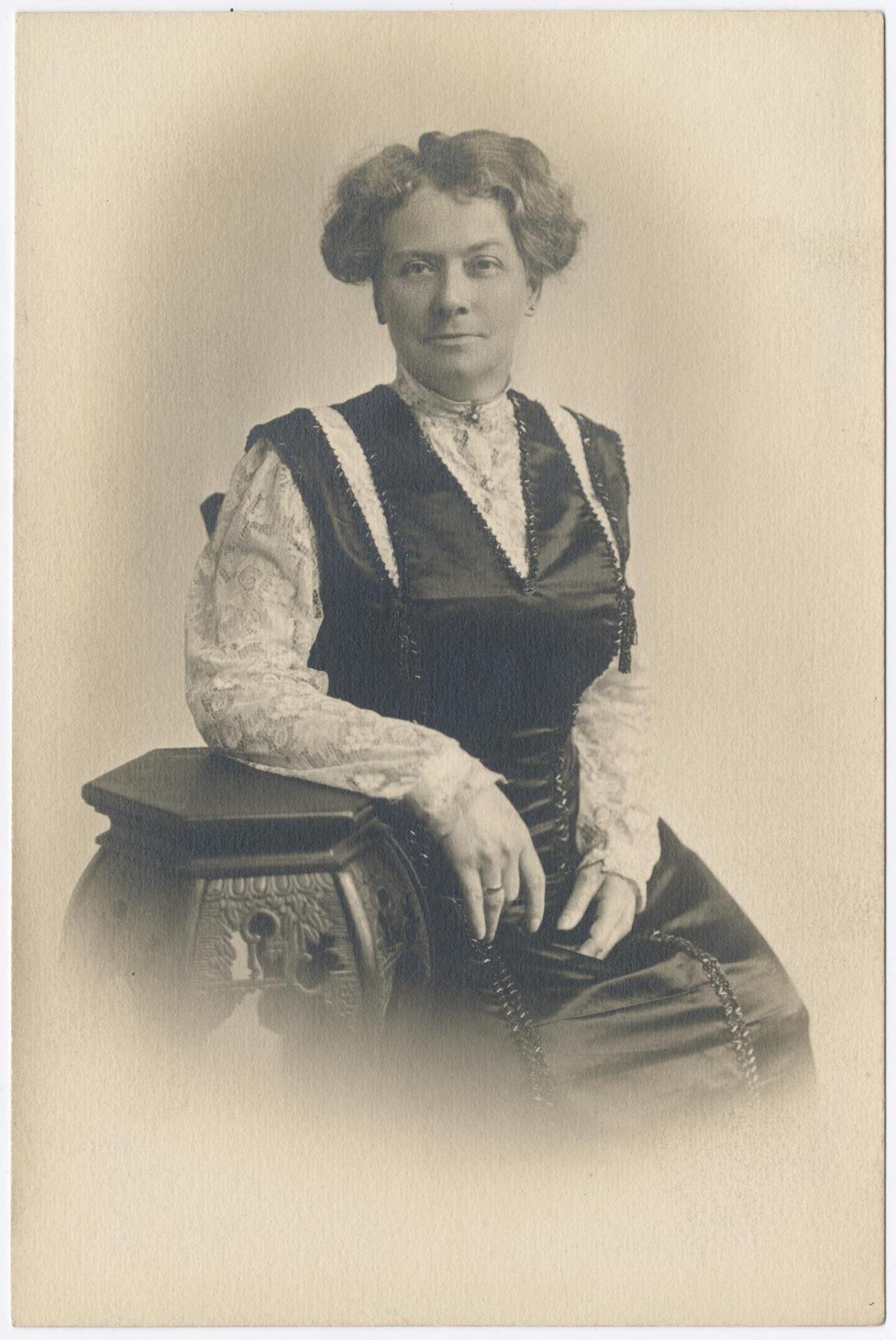Image of Dr. Kathryn M. Harrison, Seattle, circa 1905
