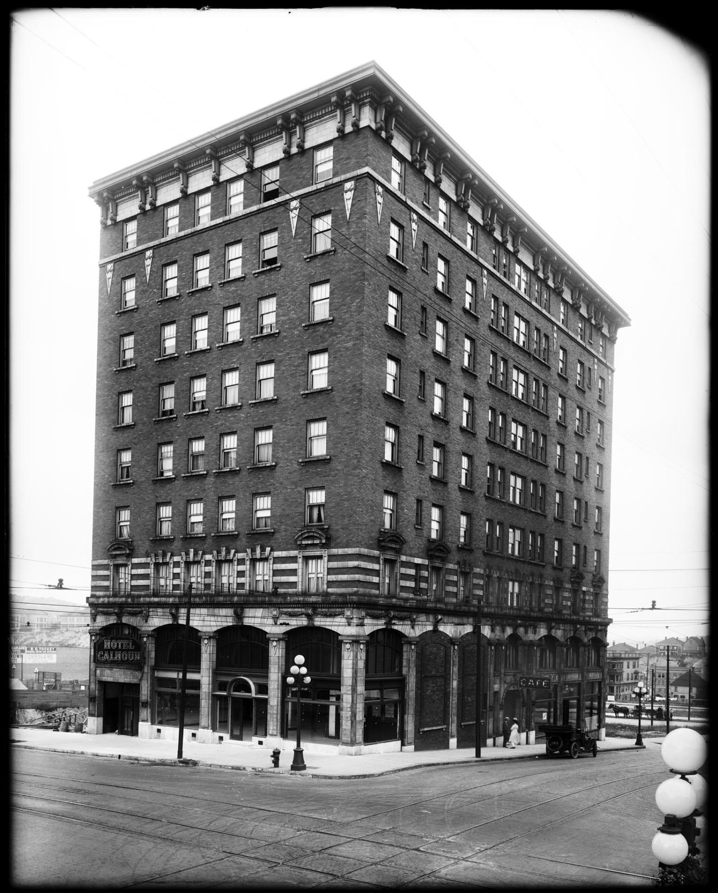 Image of Exterior of Hotel Calhoun, Seattle, 1910