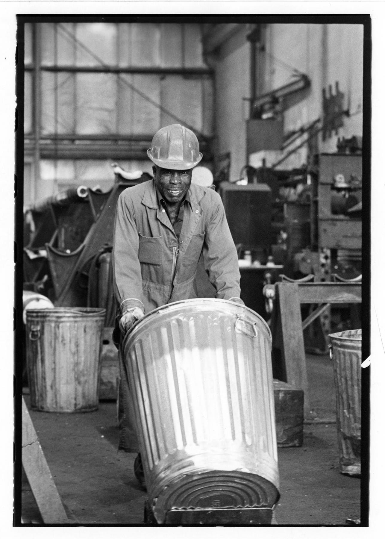 Image of Willie Turner working at Foss Shipyard, Seattle, September 23, 1983