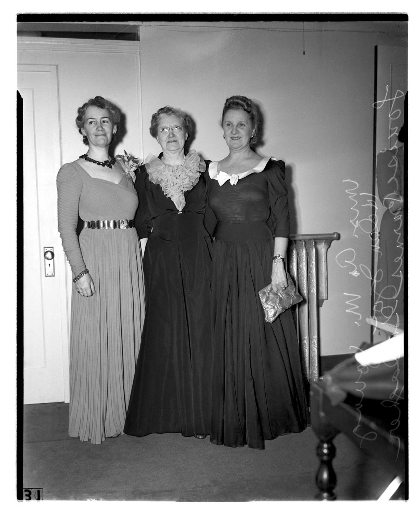 Image of Edith Thackwell Young, Helen Igoe, and Louise Barnes Gallagher, Seattle, circa 1940