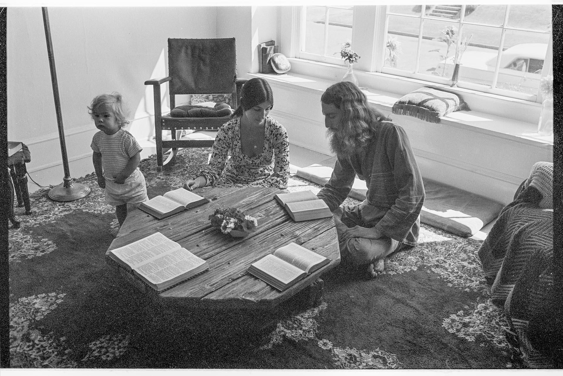 Image of Members of the Love Israel Family reading scripture, Seattle, August 1971