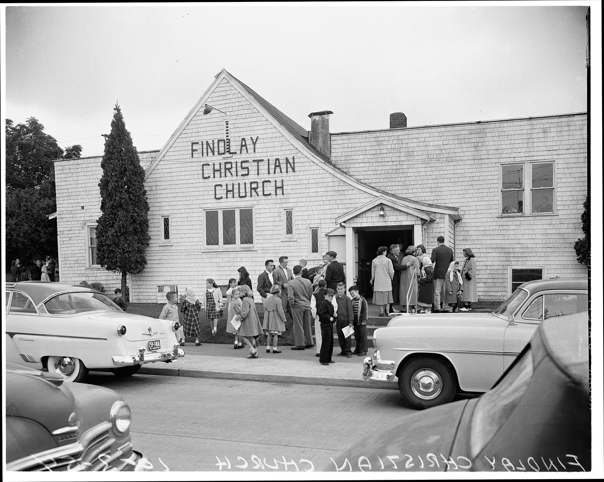 Image of Parishioners outside Findlay Christian Church, Seattle, October 3, 1954