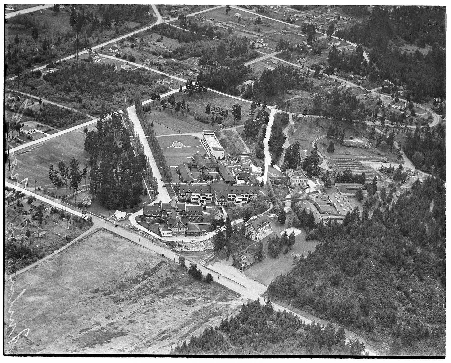 Image of Aerial view of Firland Sanatorium, Shoreline, May 1938