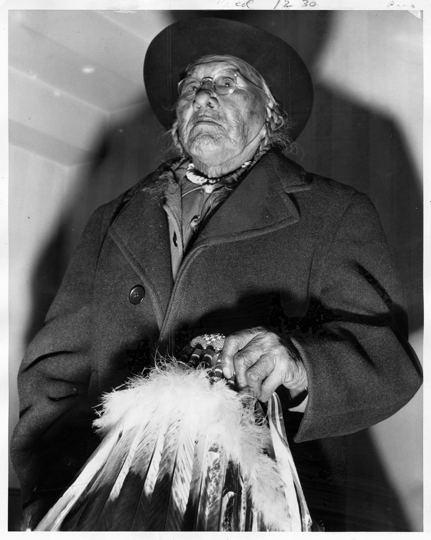 Image of Last Guns with headdress, Seattle, November 2, 1961