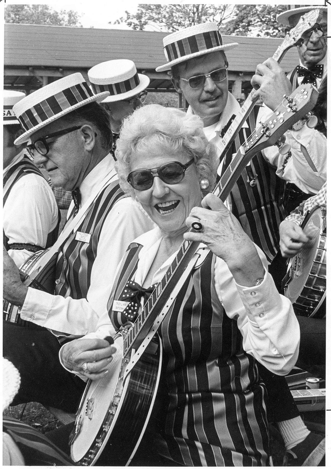 Image of Seattle Banjo Band members performing, 1978