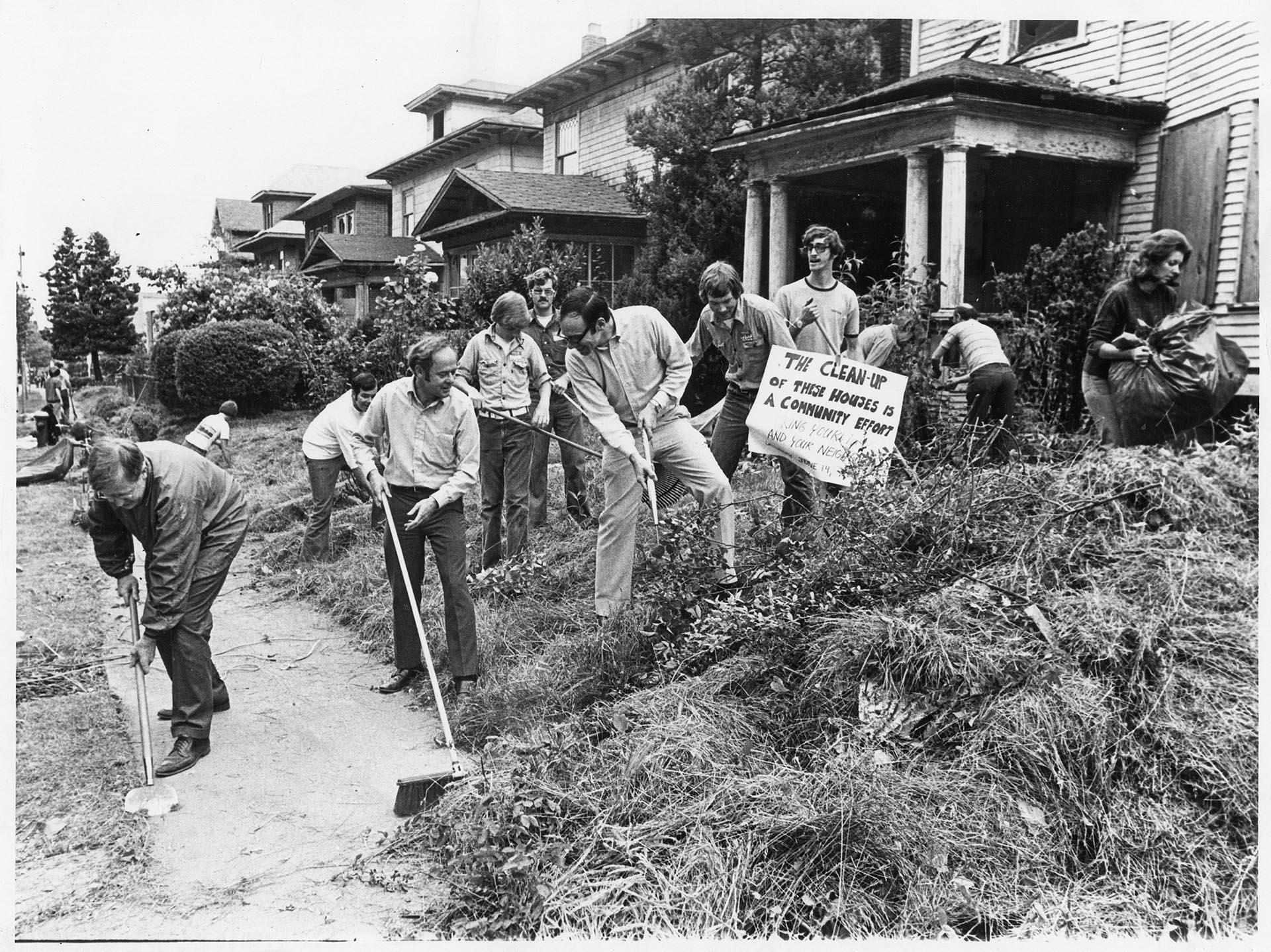 Image of Volunteers cleaning vacant houses on Capitol Hill, Seattle, June 14, 1975