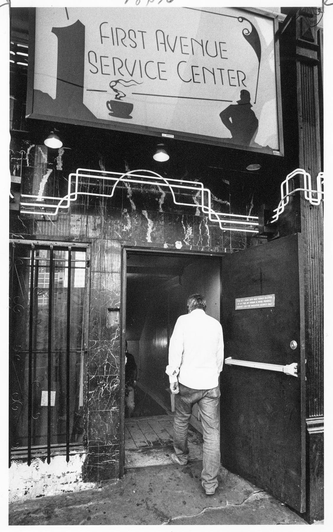 Image of Man entering the First Avenue Service Center, Seattle, August 25, 1988