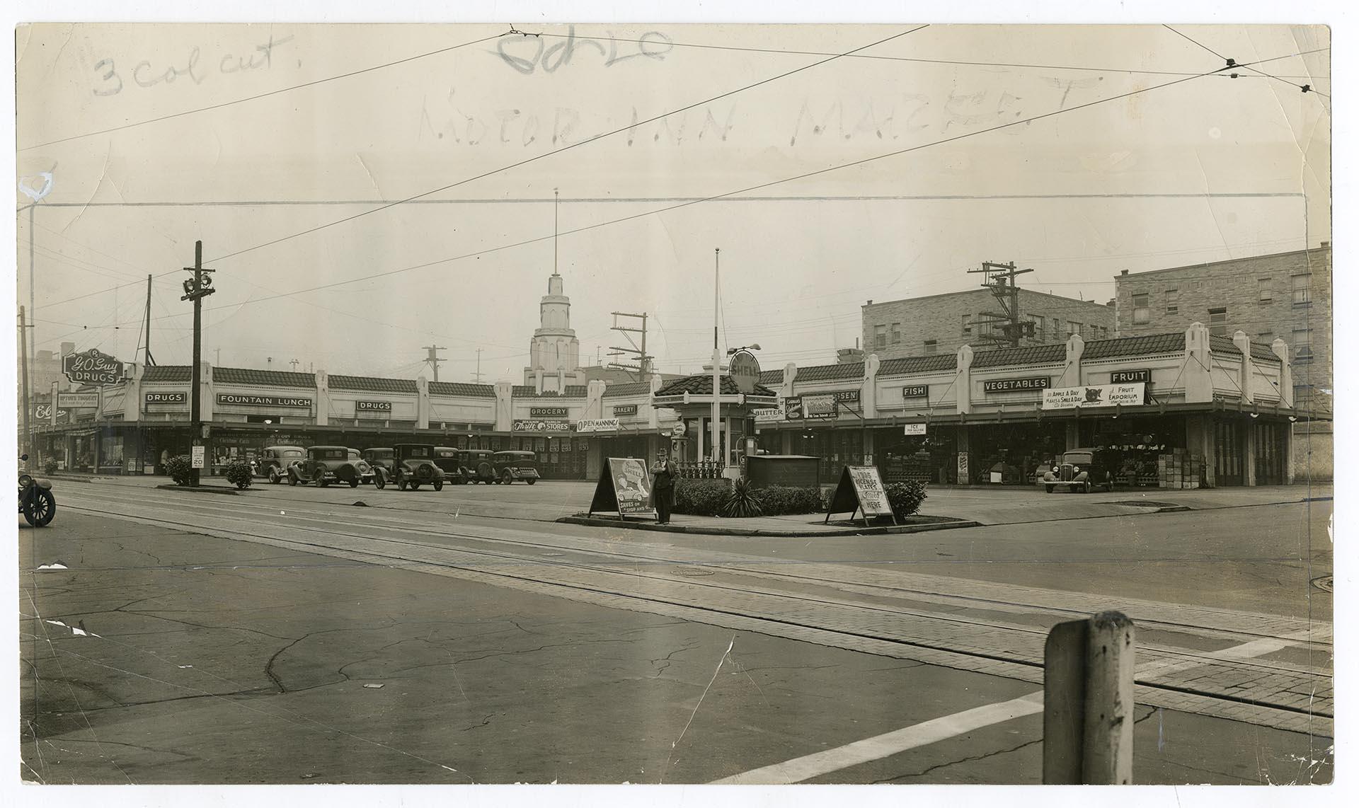 Image of Motor Inn Drive-In Market, Seattle, December 12, 1935