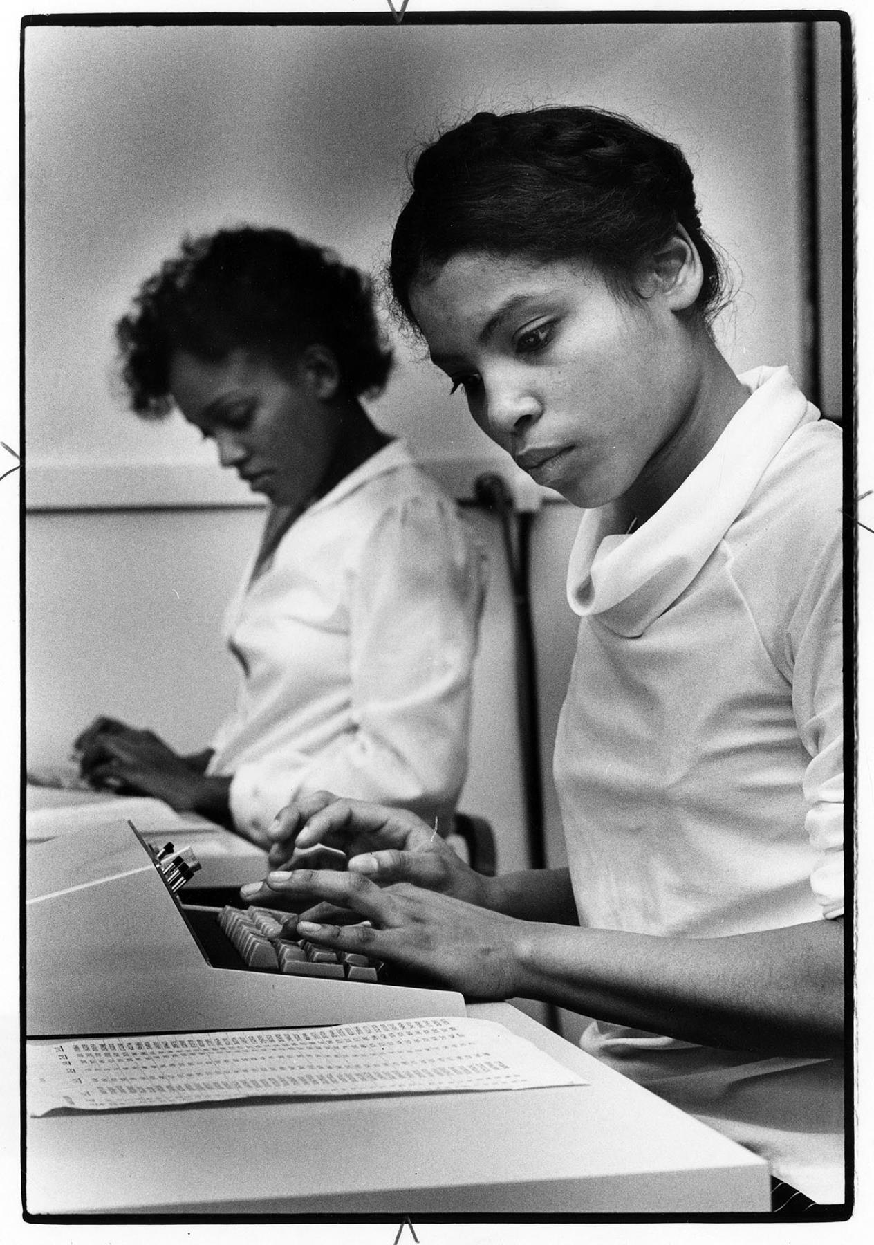 Image of Women learning keypunch at SOIC, January 1979