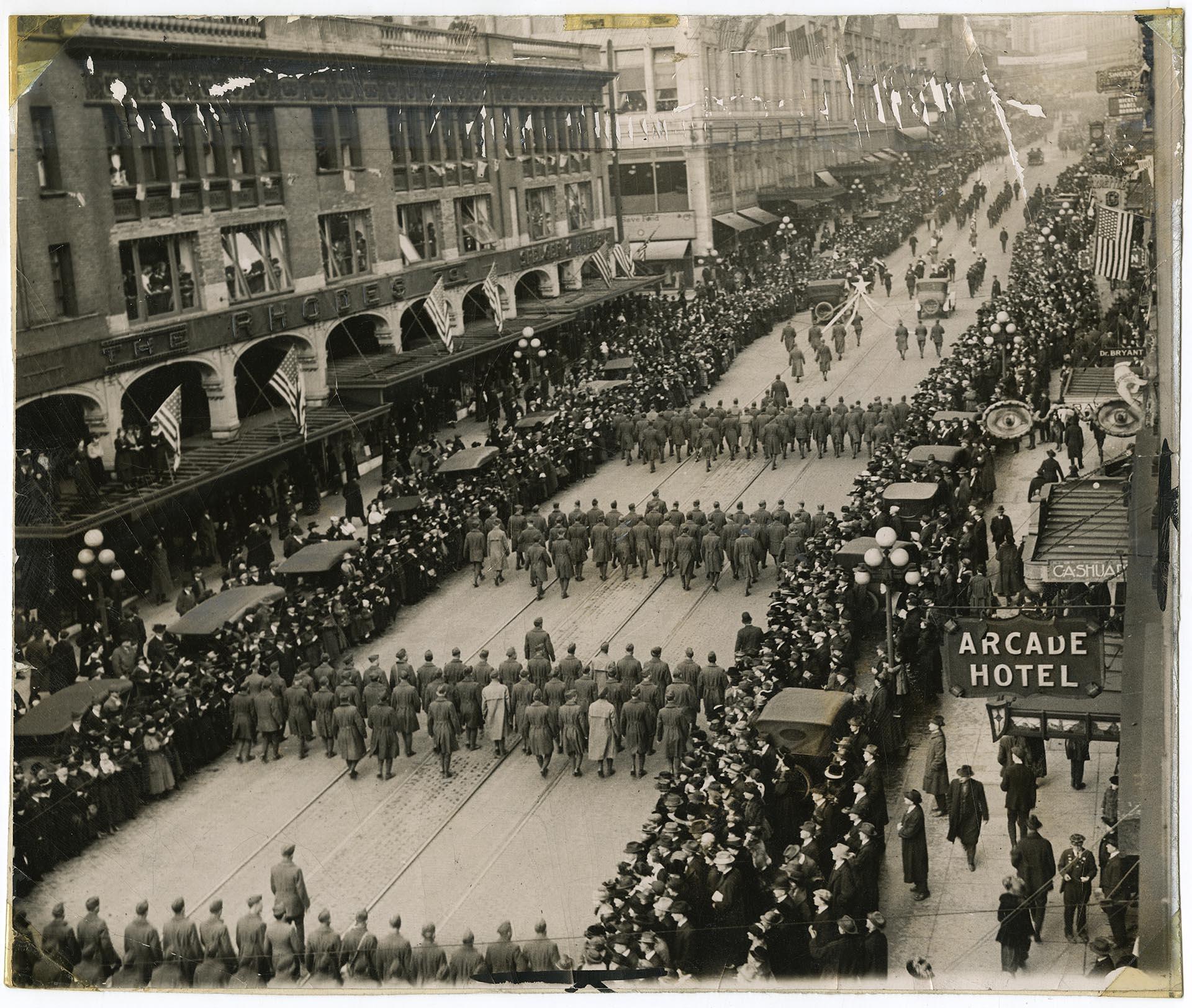 Image of Returning soldiers parading up Second Avenue, March 12, 1919