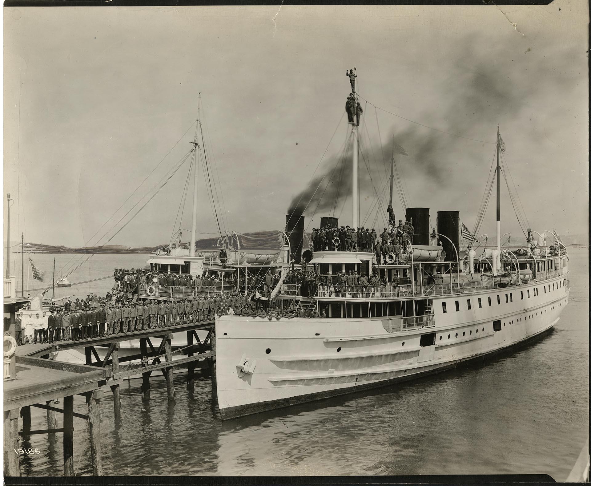 Image of Service men lined up on training ships, Seattle, 1918