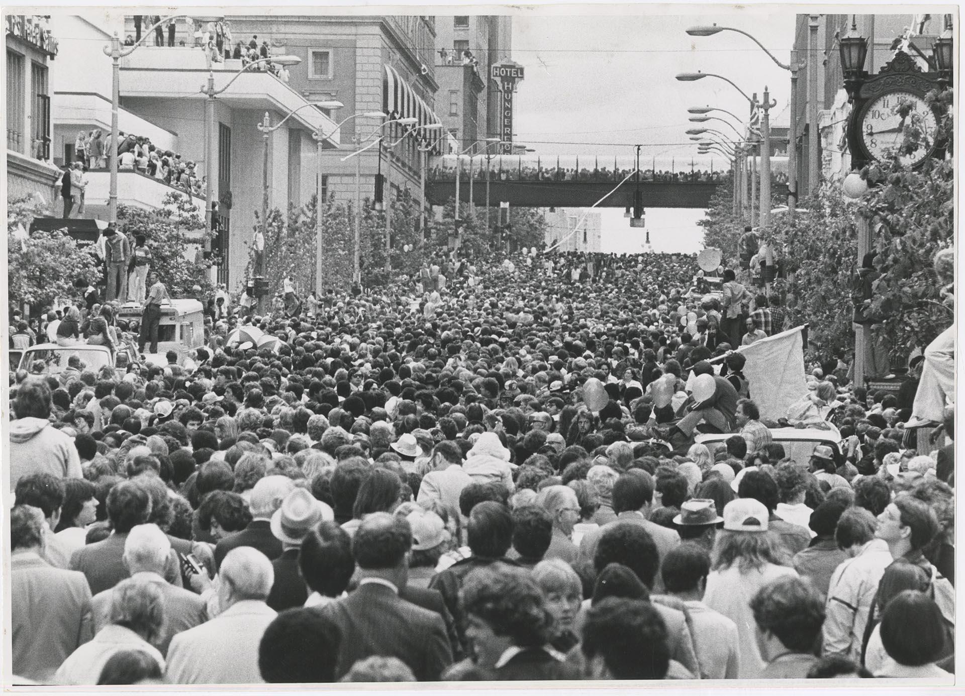 Image of Crowd at victory parade for NBA Champions the Seattle SuperSonics, June 4, 1979