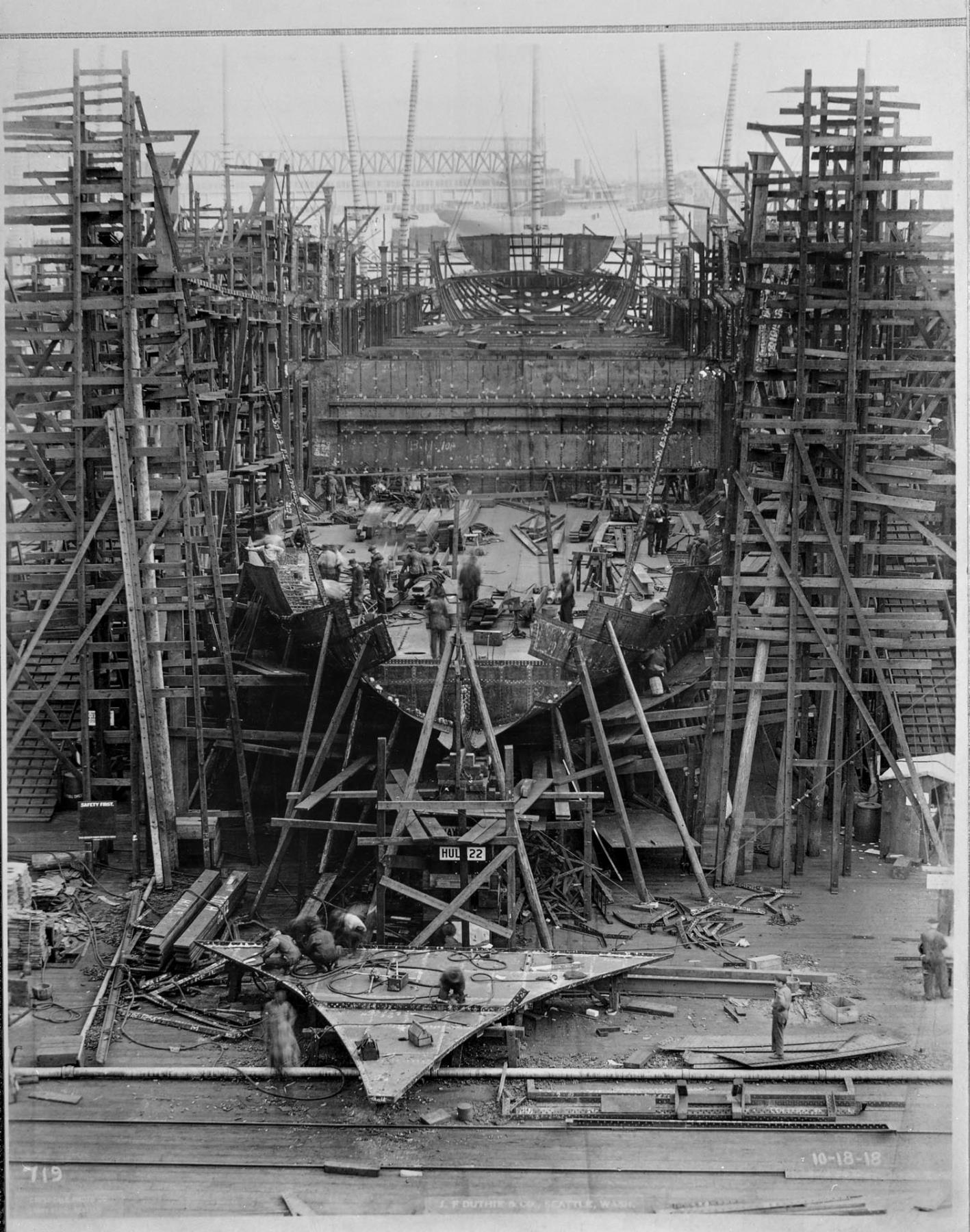 Image of Employees working at Duthie shipyard, Seattle, October 18, 1918