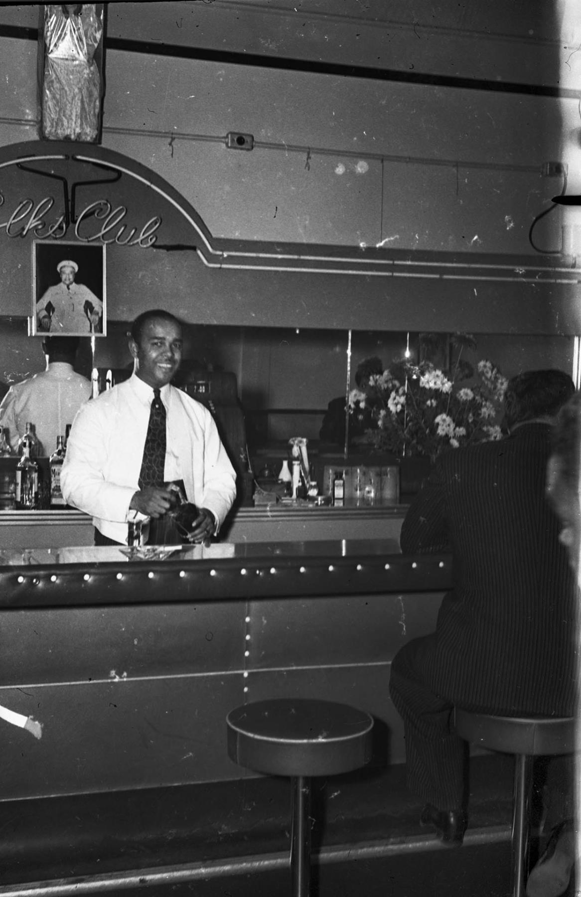 Image of Elks Club bartender, Seattle, circa 1947