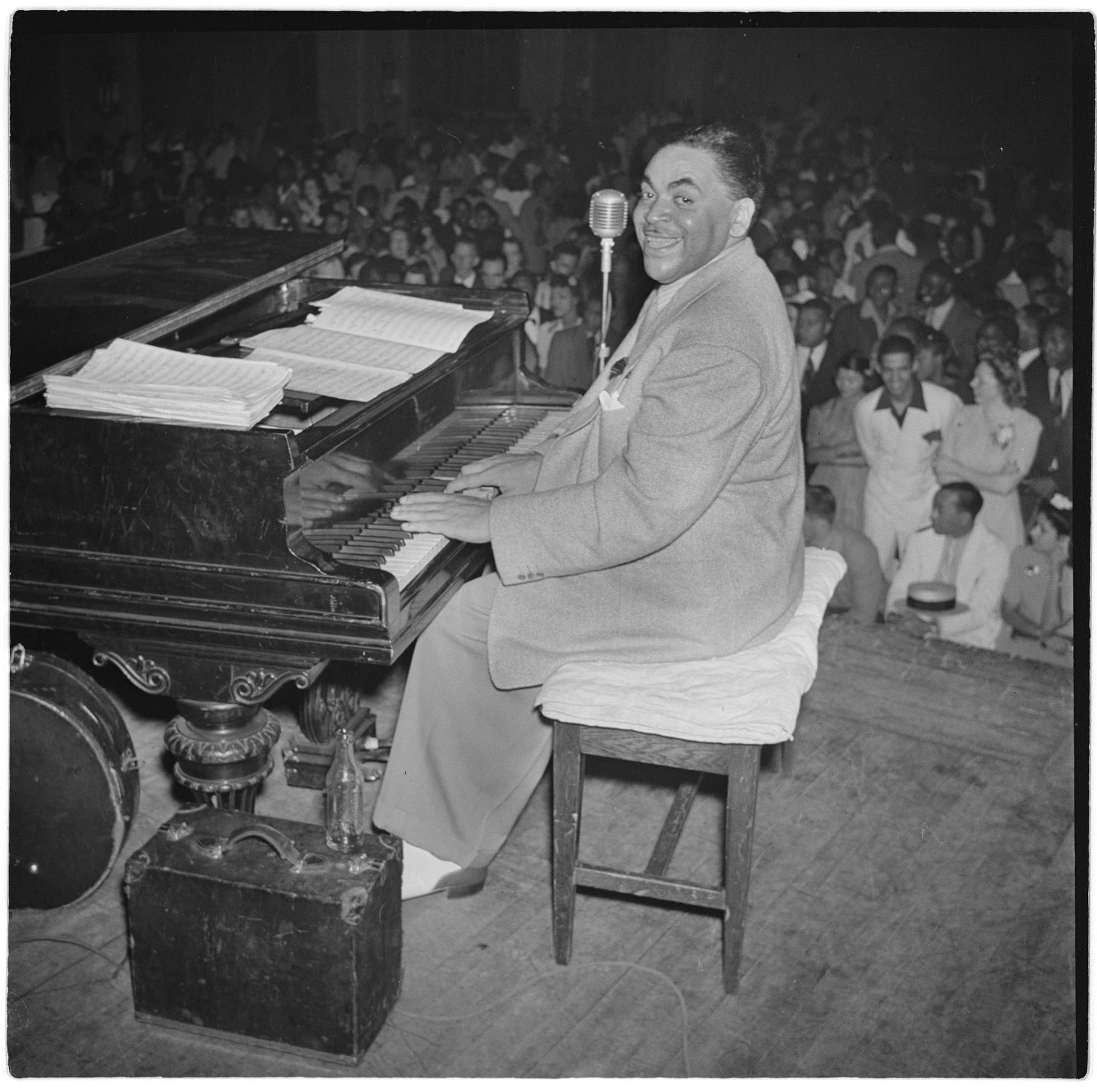 Image of Fats Waller at the Moore Theatre, Seattle, July 13, 1941