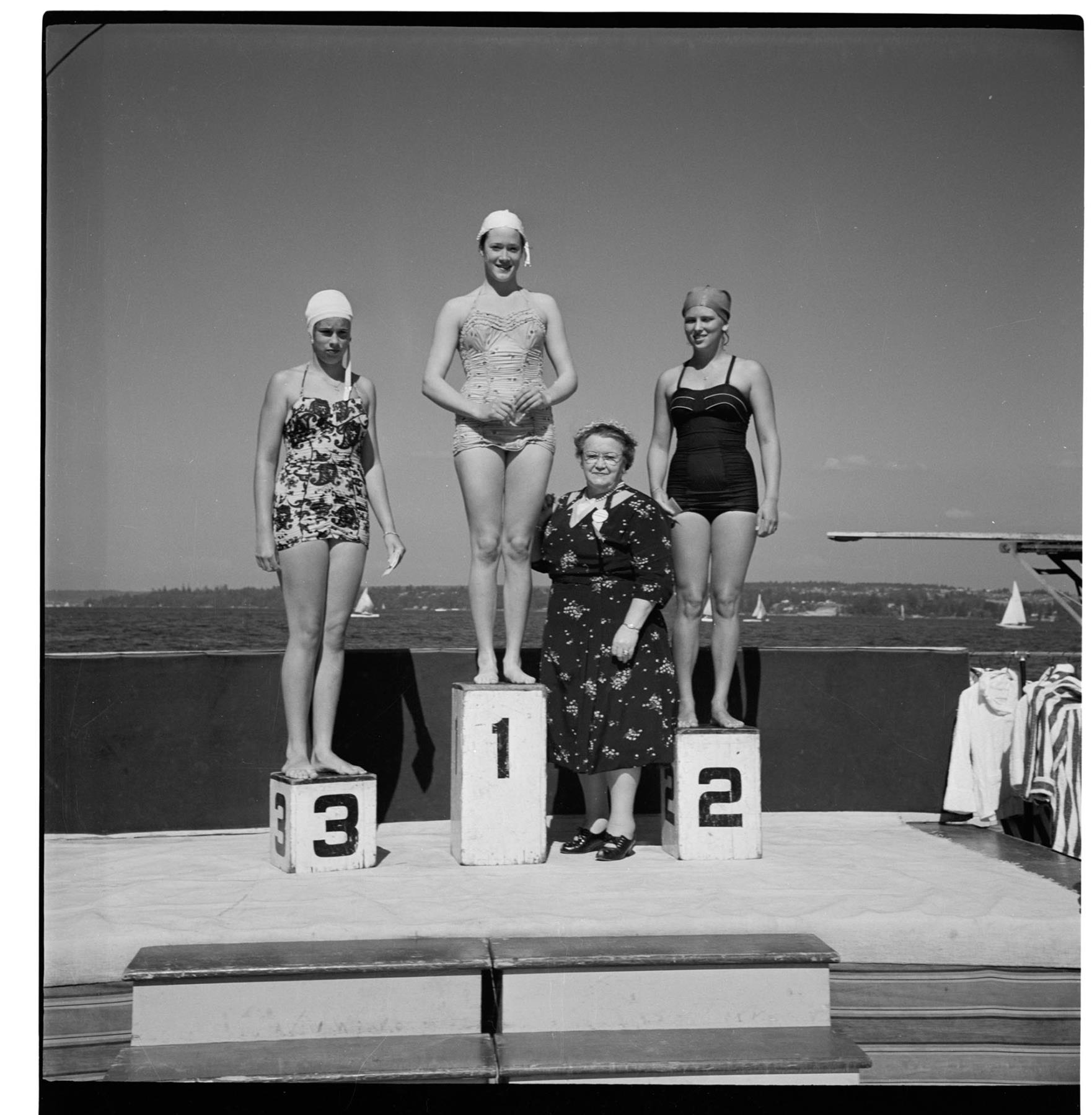 Image of Swimmers standing on blocks at Madrona Park, Seattle, circa 1953