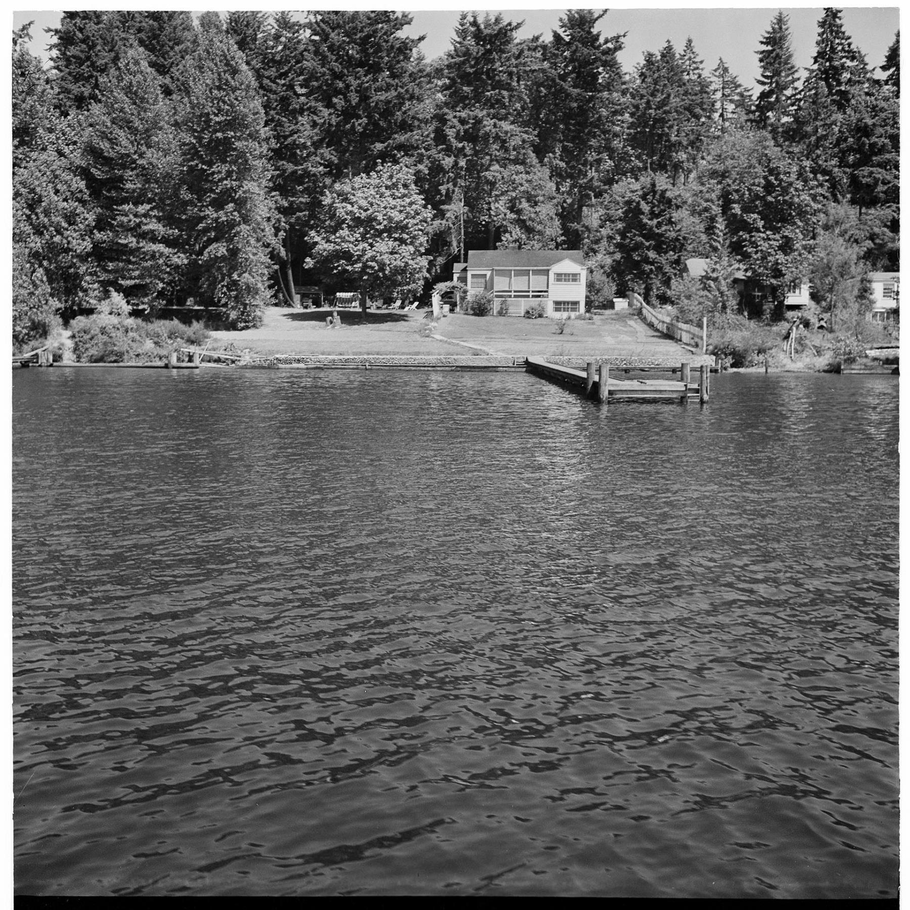 Image of Exterior of Yarbrough family home, Kirkland, circa 1955
