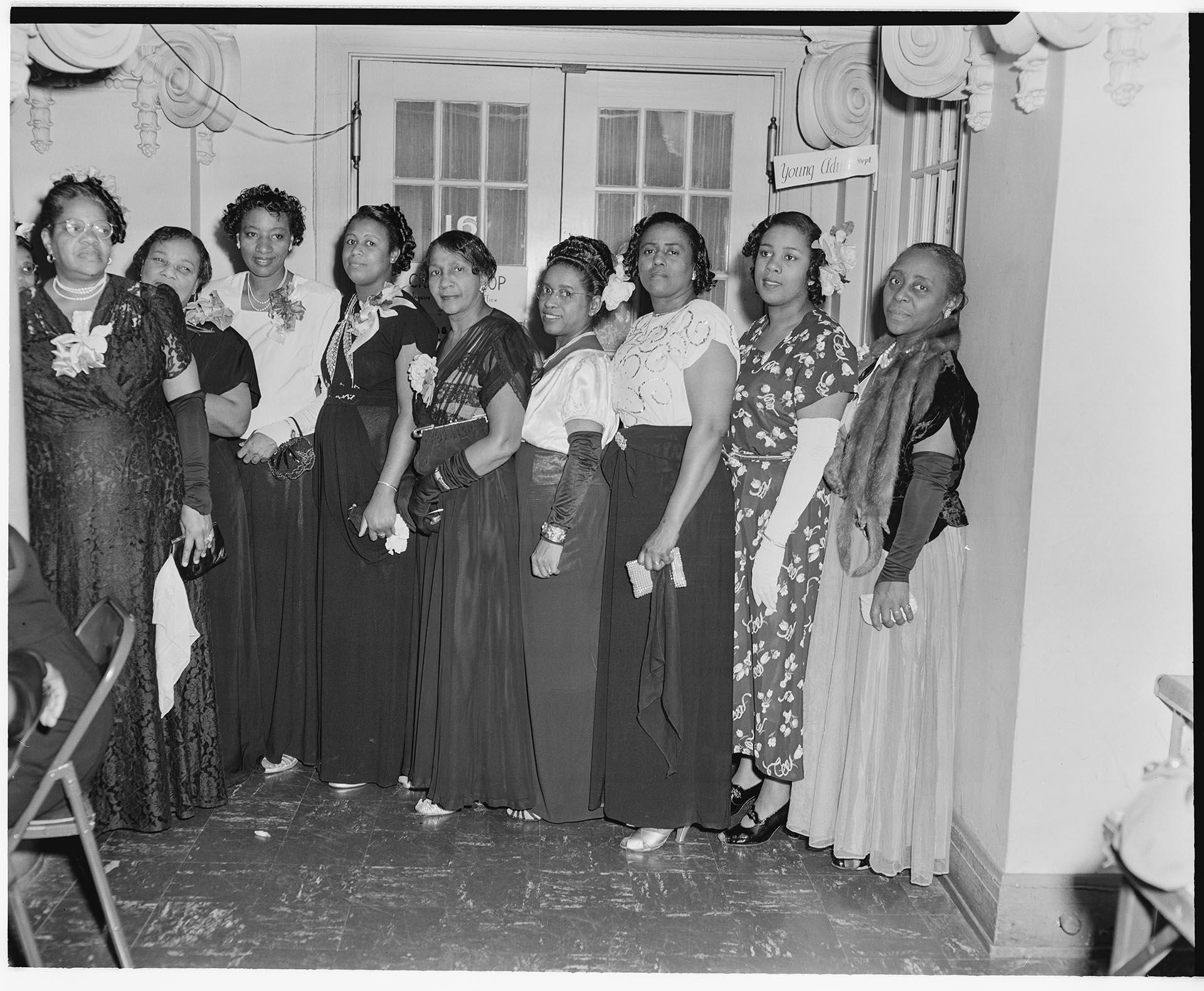 Image of NACWC members at convention event, Seattle, August 1948