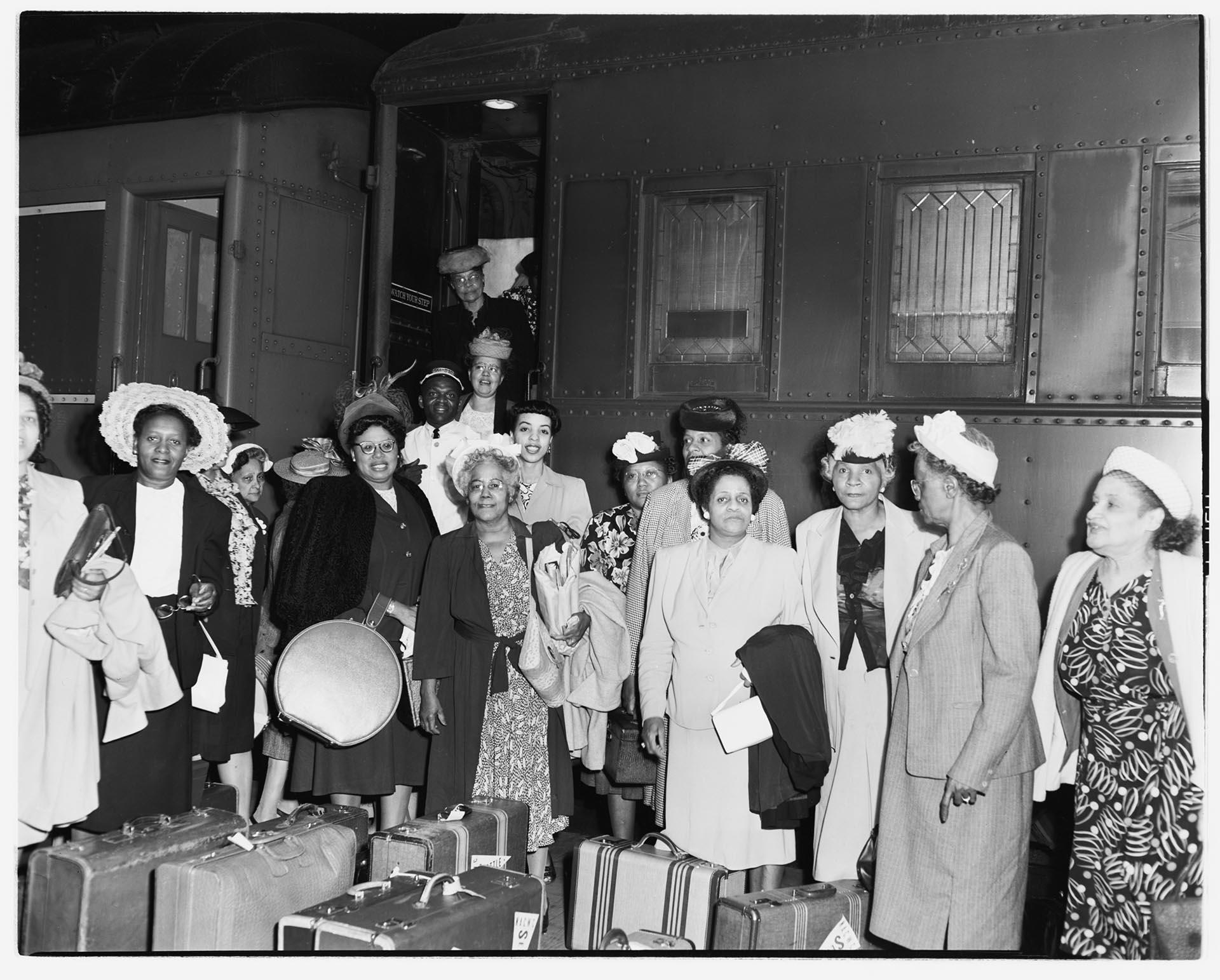 Image of NACWC convention delegates at King Street Station, Seattle, August 1948