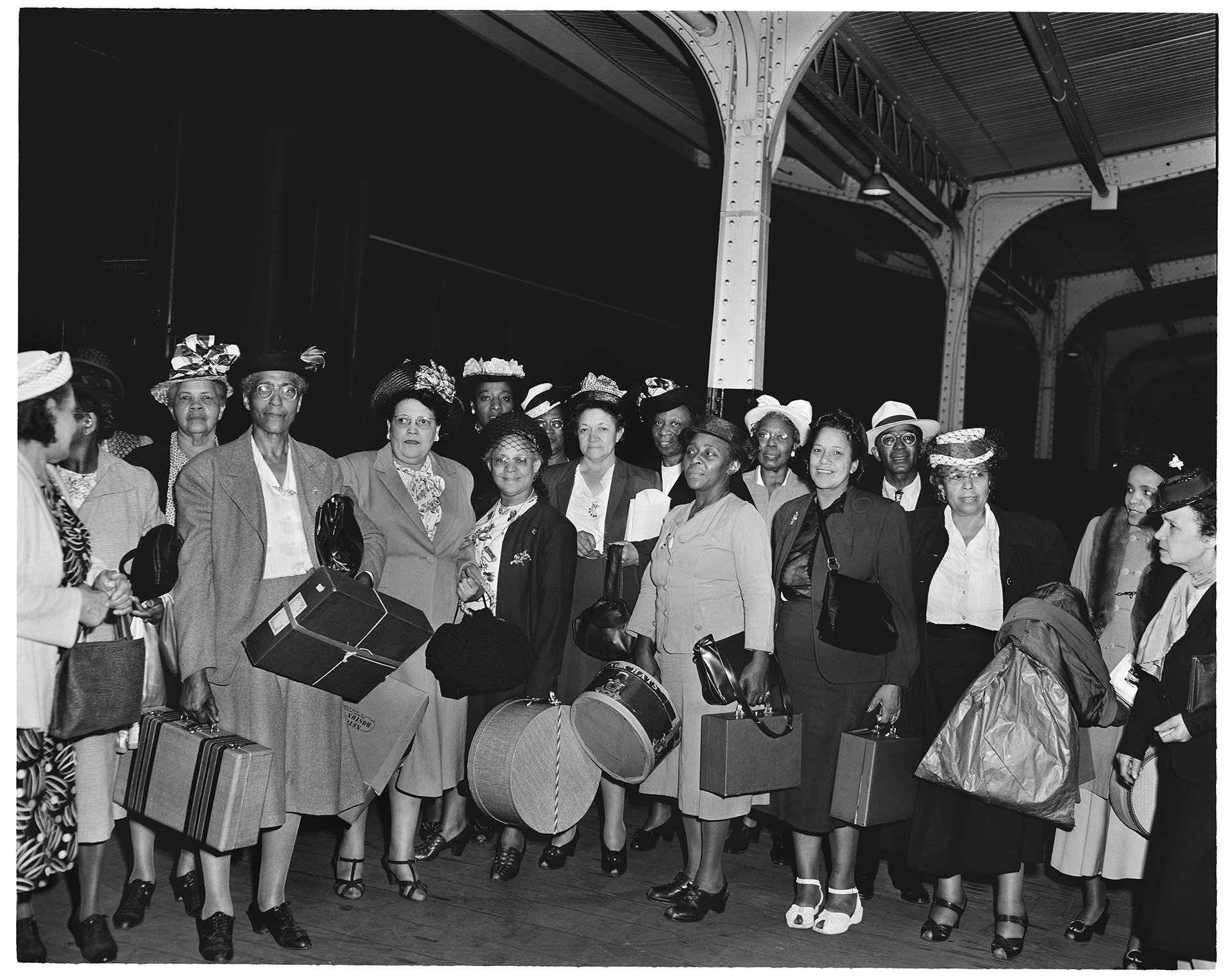 Image of NACWC convention delegates at King Street Station, Seattle, August 1948