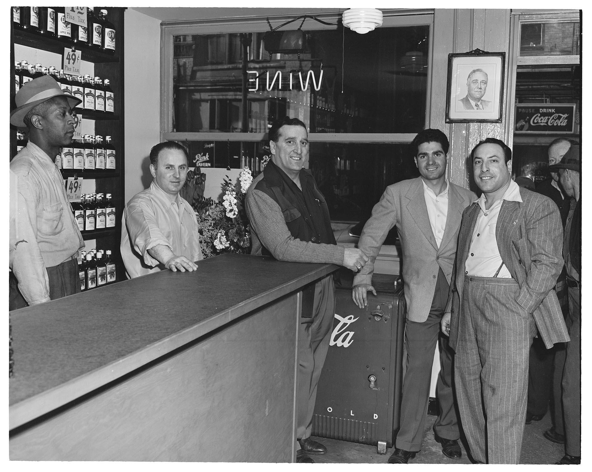 Image of Frank Russo's Wine Store, Seattle, March 9, 1949