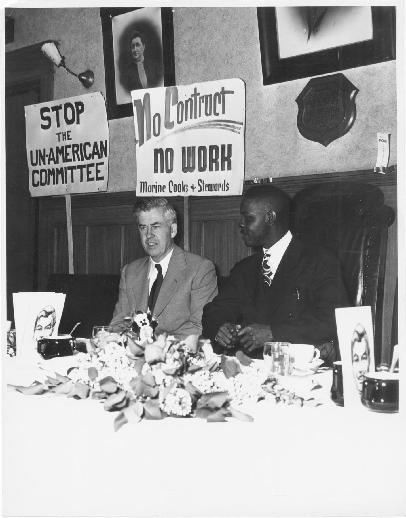 Image of Presidential candidate Henry Wallace with a union officer, 1948