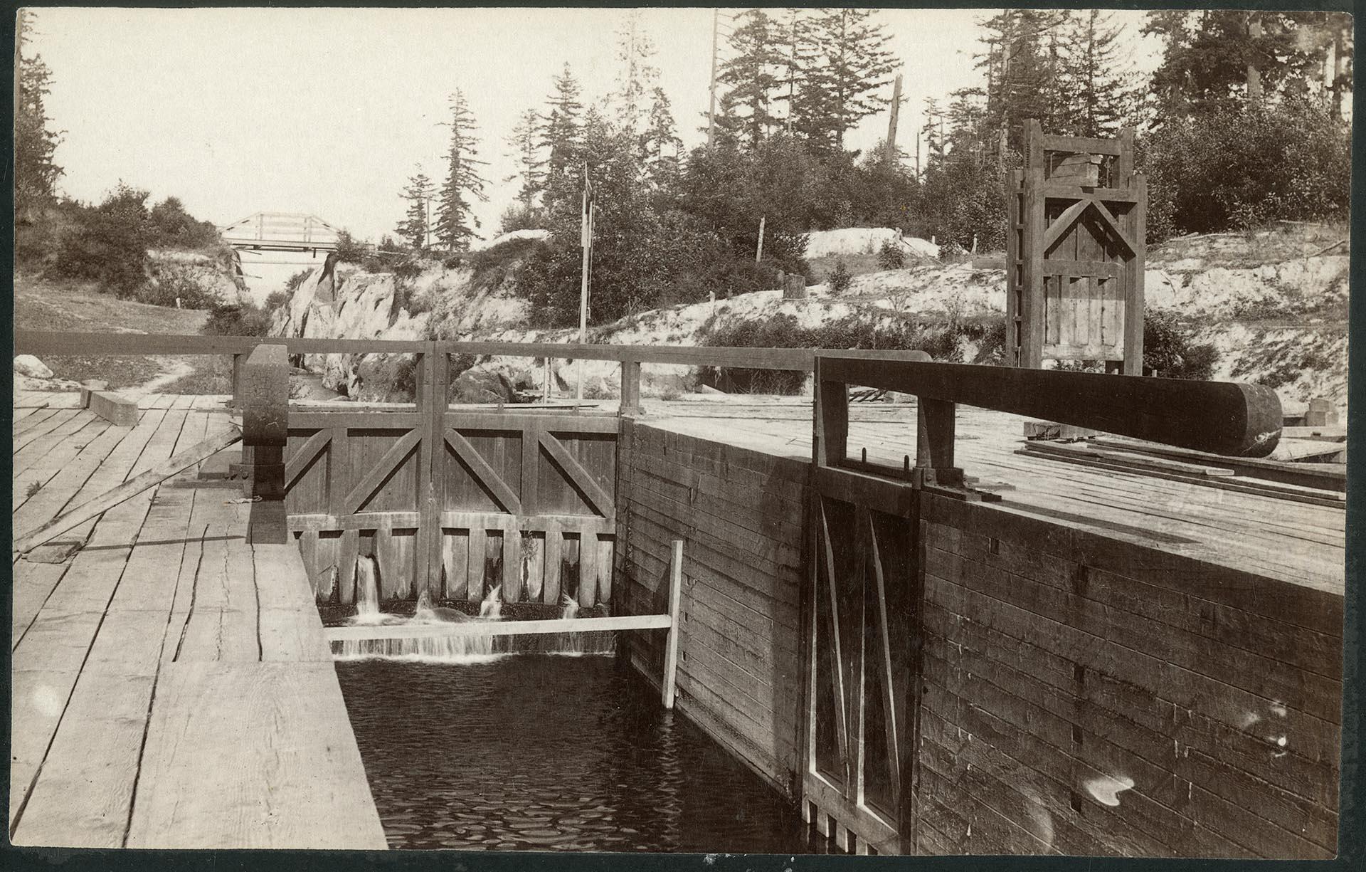 Image of Wooden lock in Montlake Ditch, Seattle, circa 1900