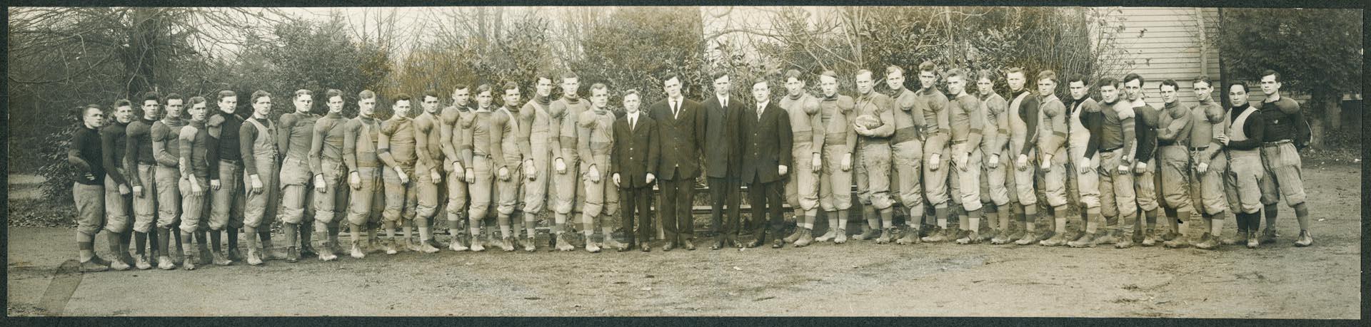 Image of University of Washington football team, Seattle, 1910