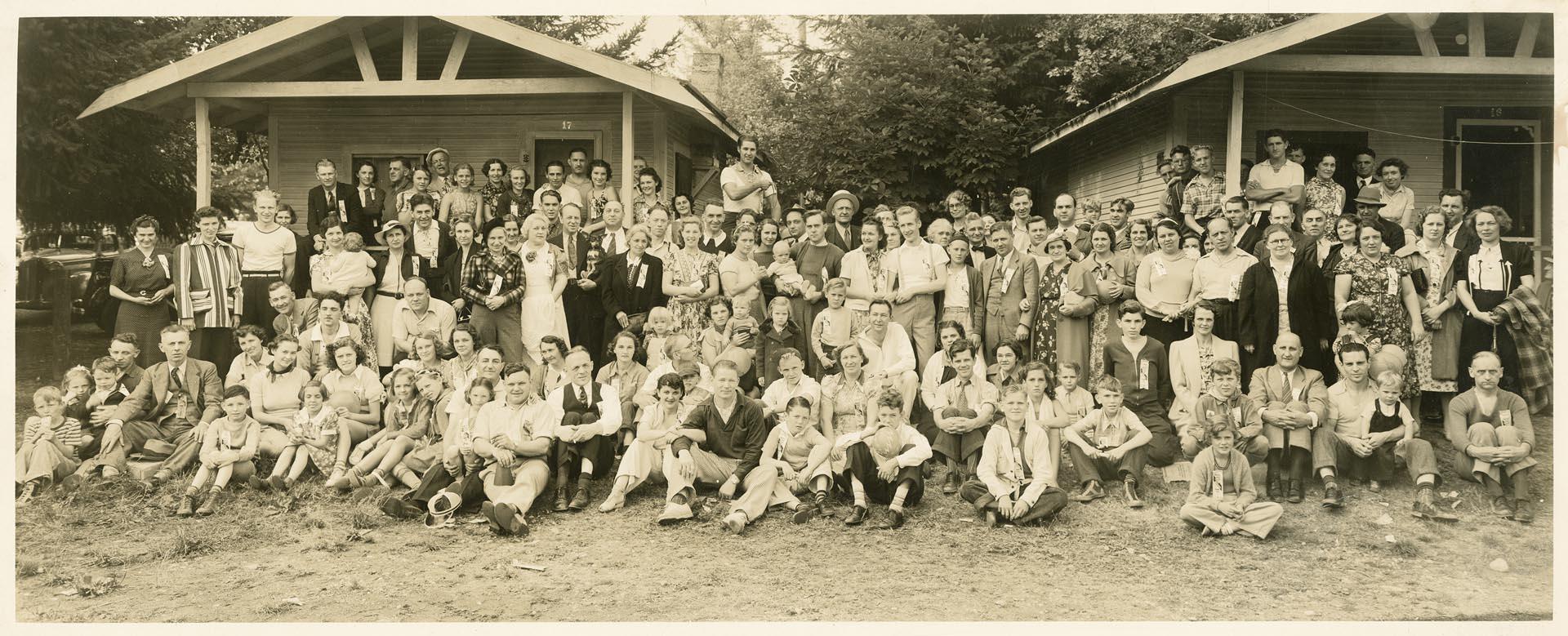 Image of Seattle Photo-Engravers Union engravers picnic, Lake Wilderness, 1938