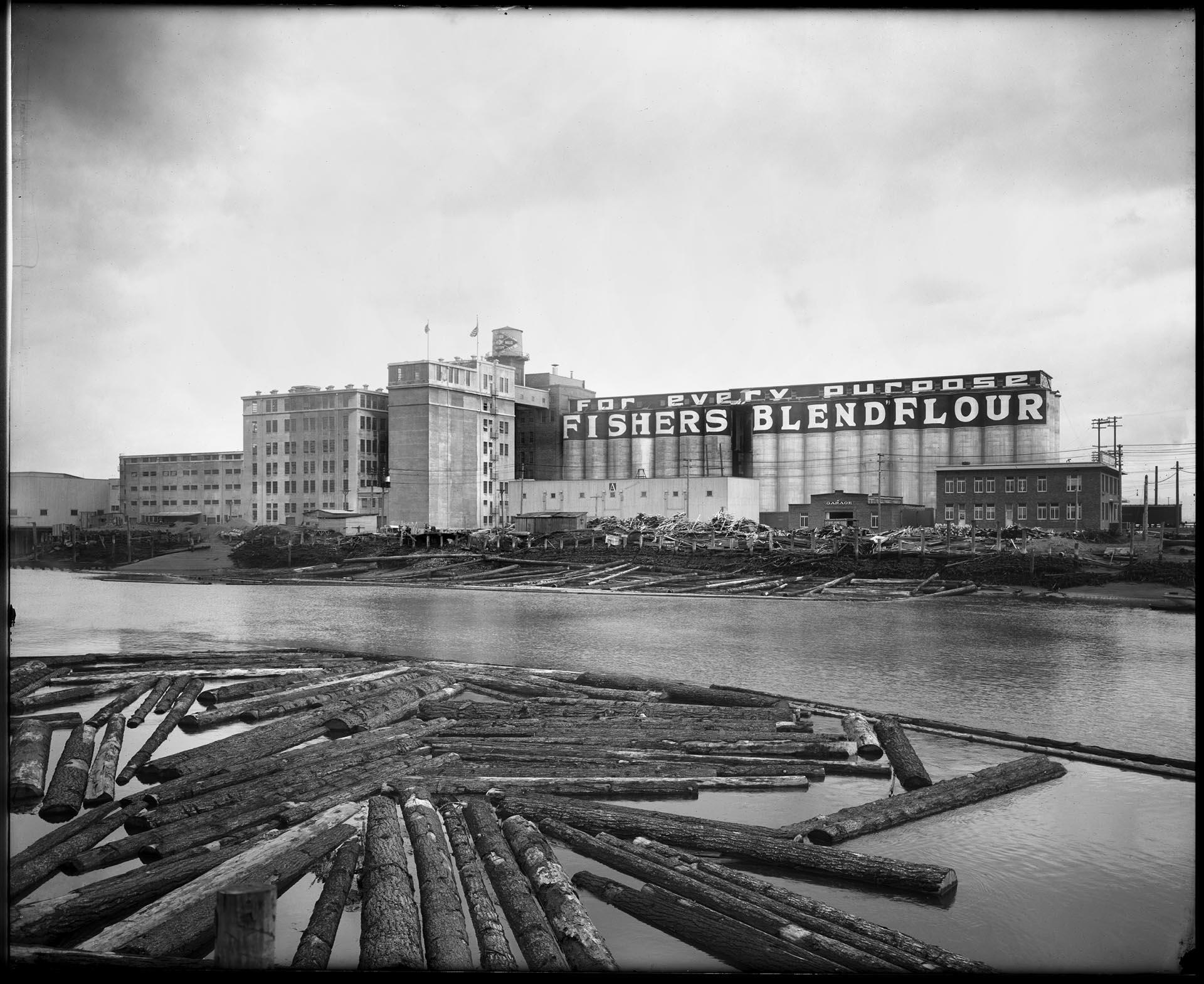 Image of Fisher Flouring Mills on Harbor Island, Seattle, circa 1915