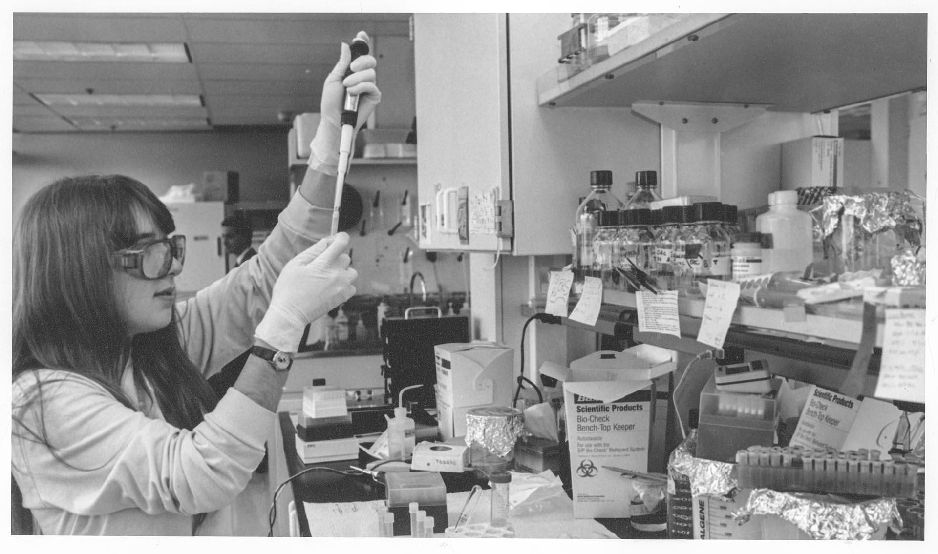 Image of Cell Therapeutics technician at work in lab, October 6, 1992