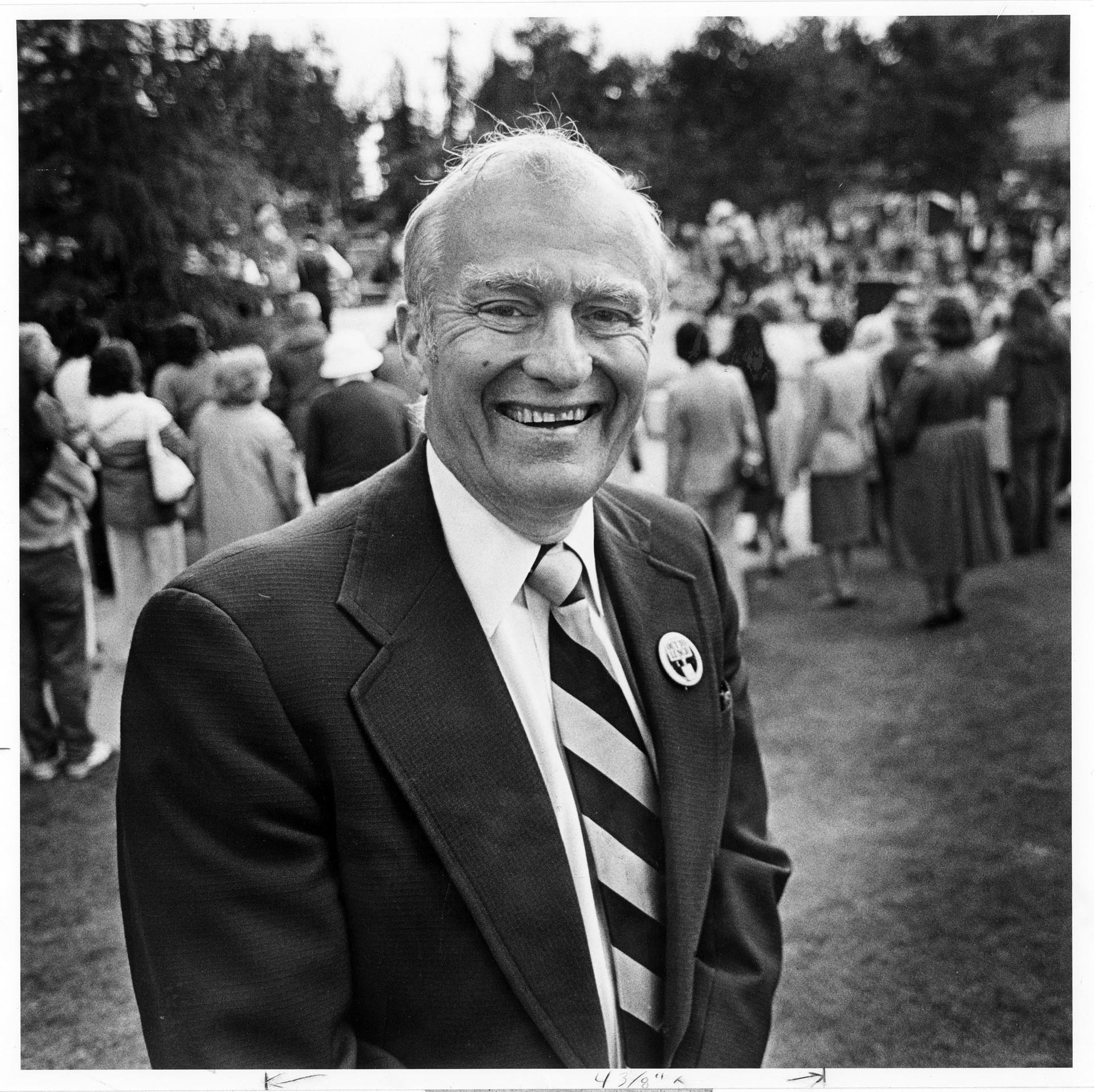 Image of Jim Ellis at Freeway Park dedication ceremony, Seattle, July 6, 1981
